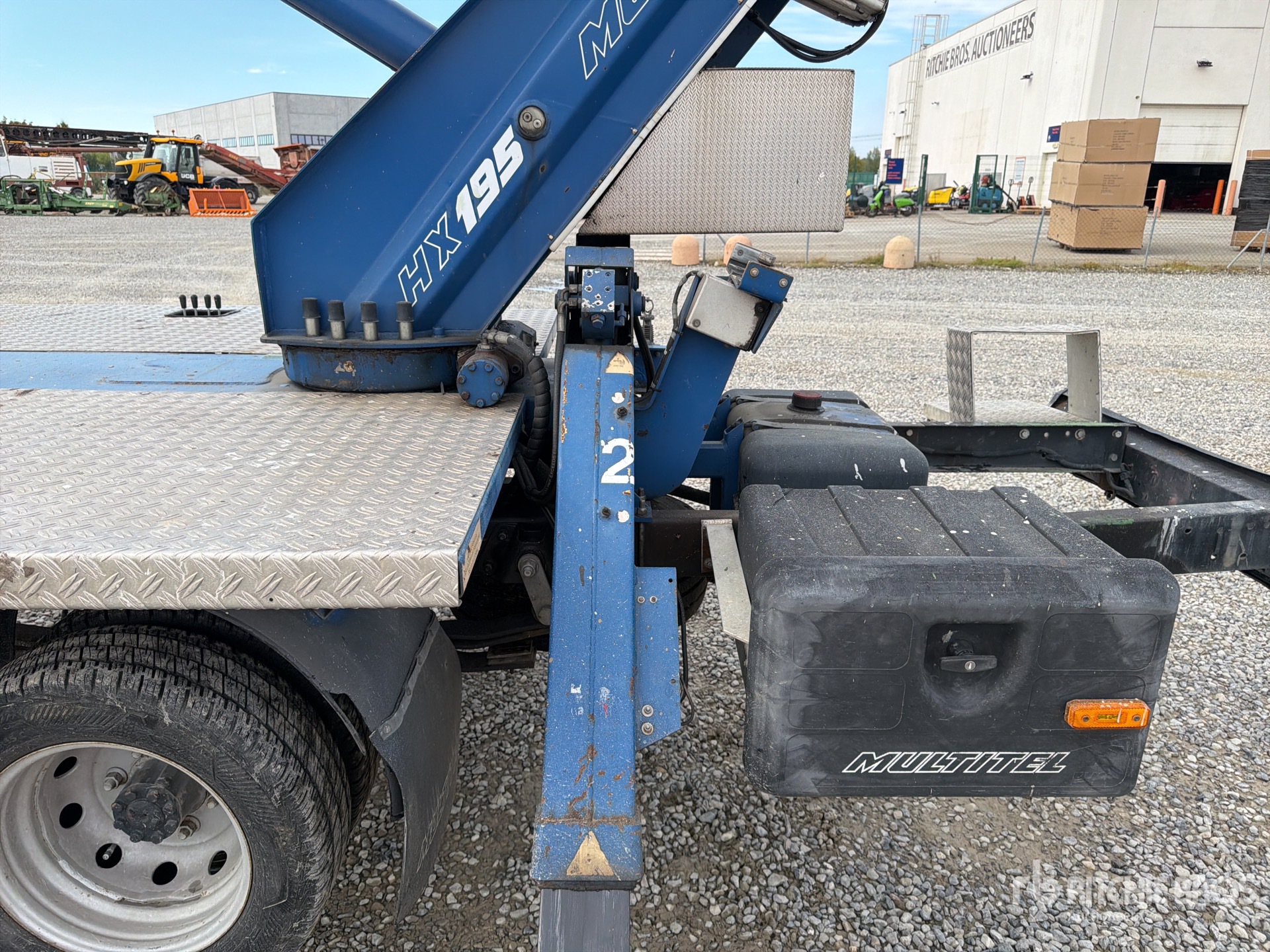 2015 Nissan NT400