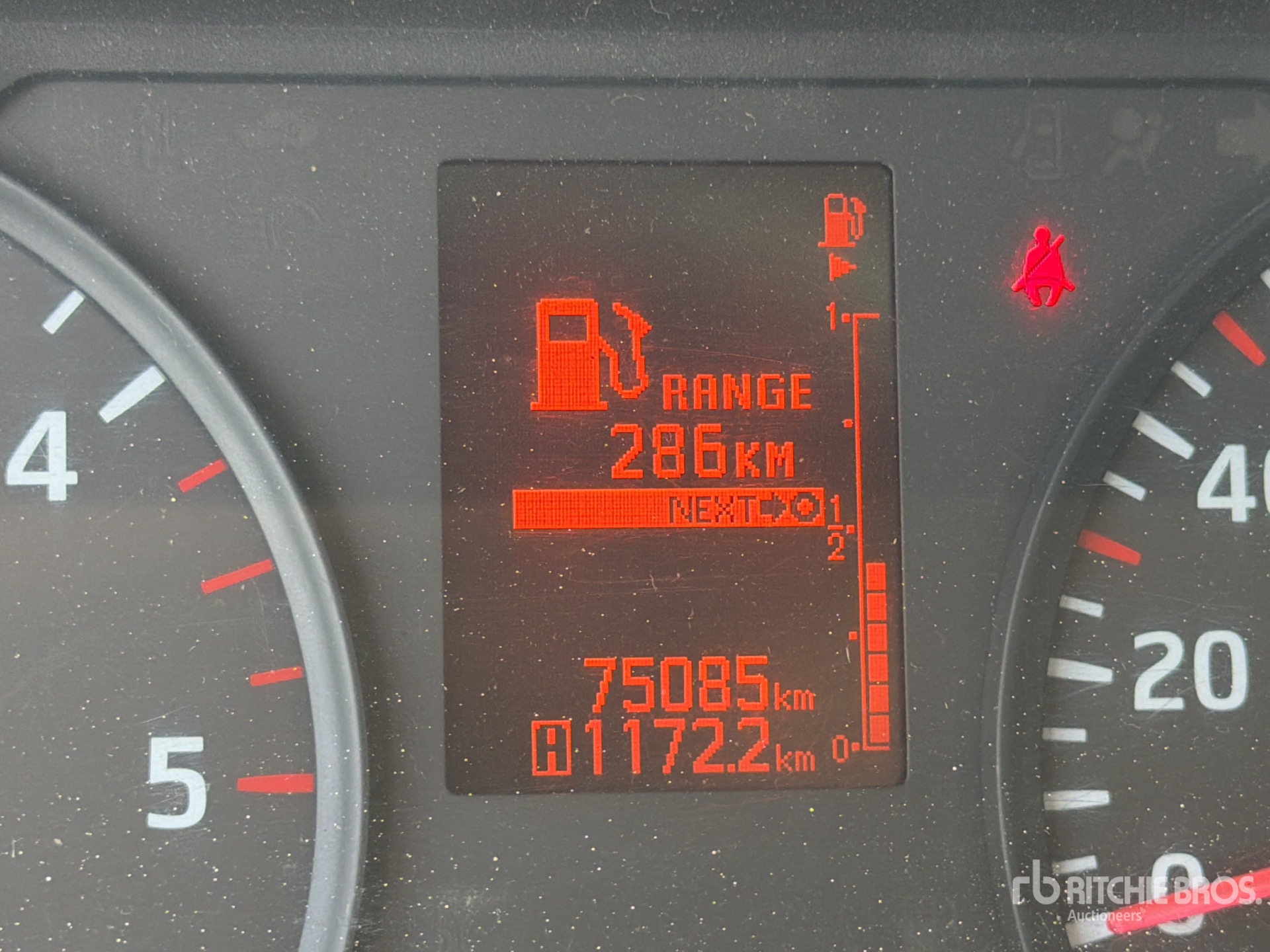 2015 Nissan NT400