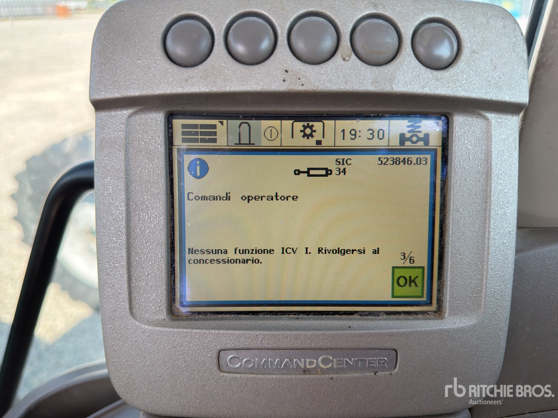 John Deere 6830