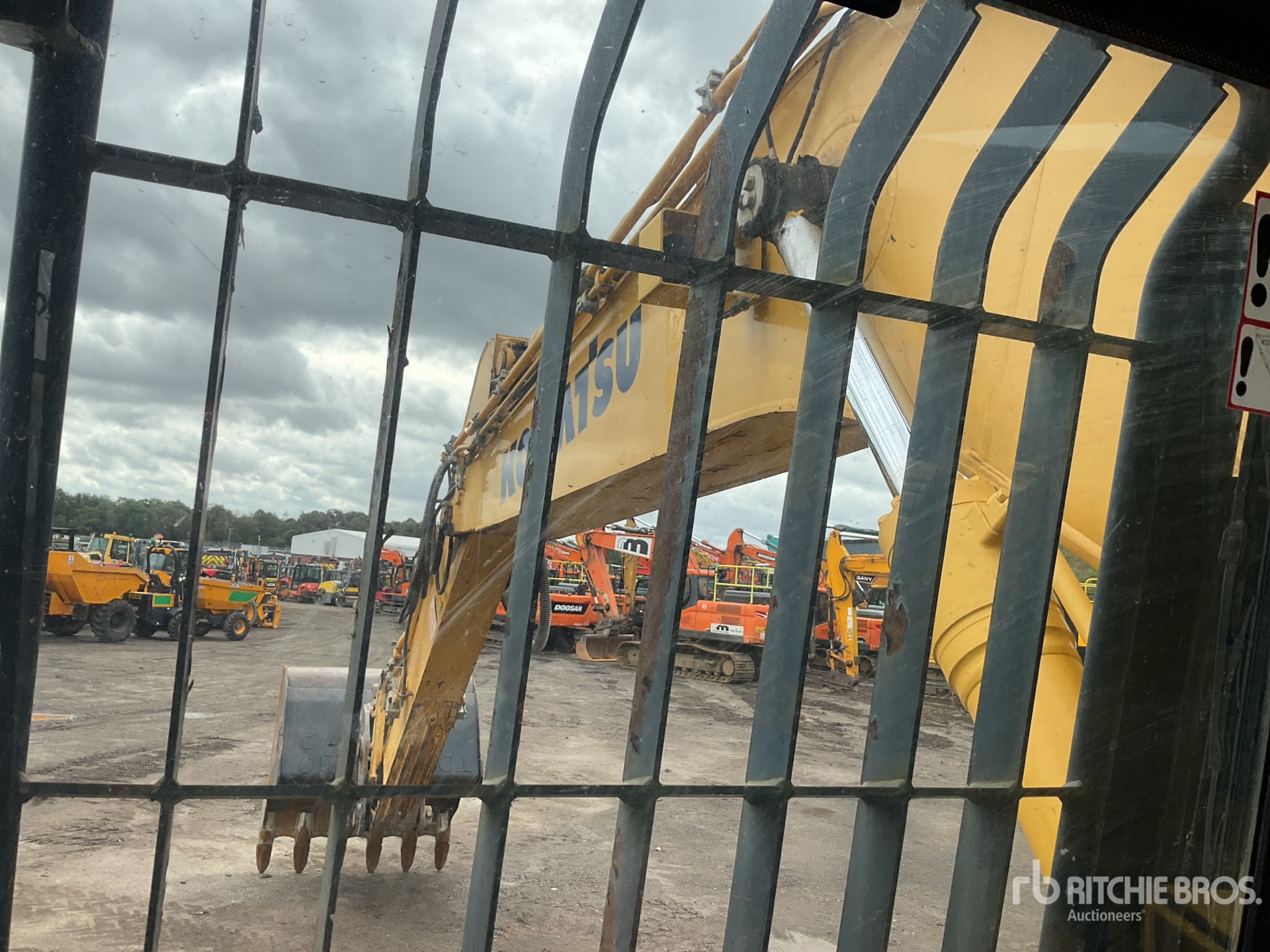 2014 Komatsu PC210LC-10