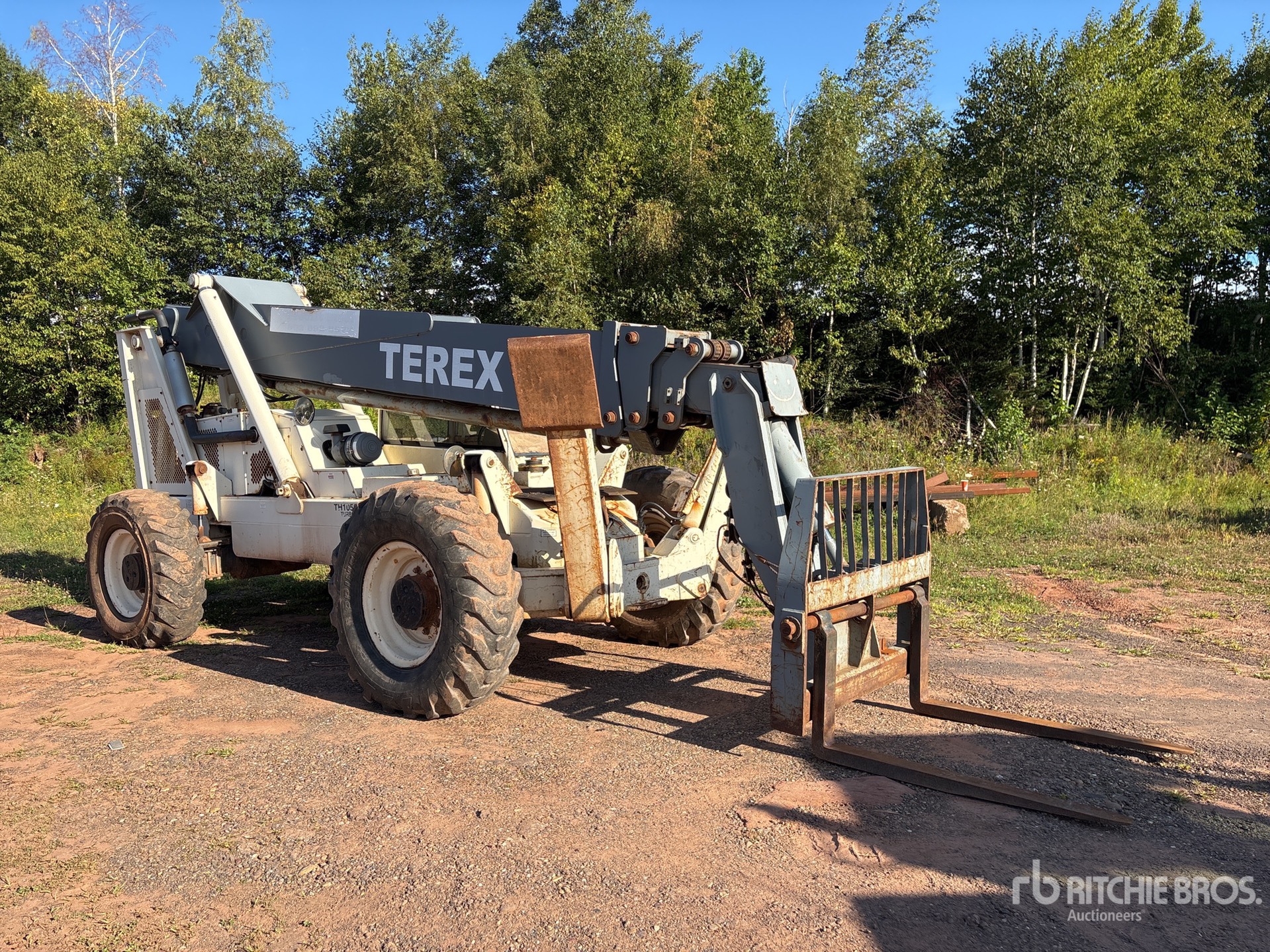 2002 Terex TH1056C