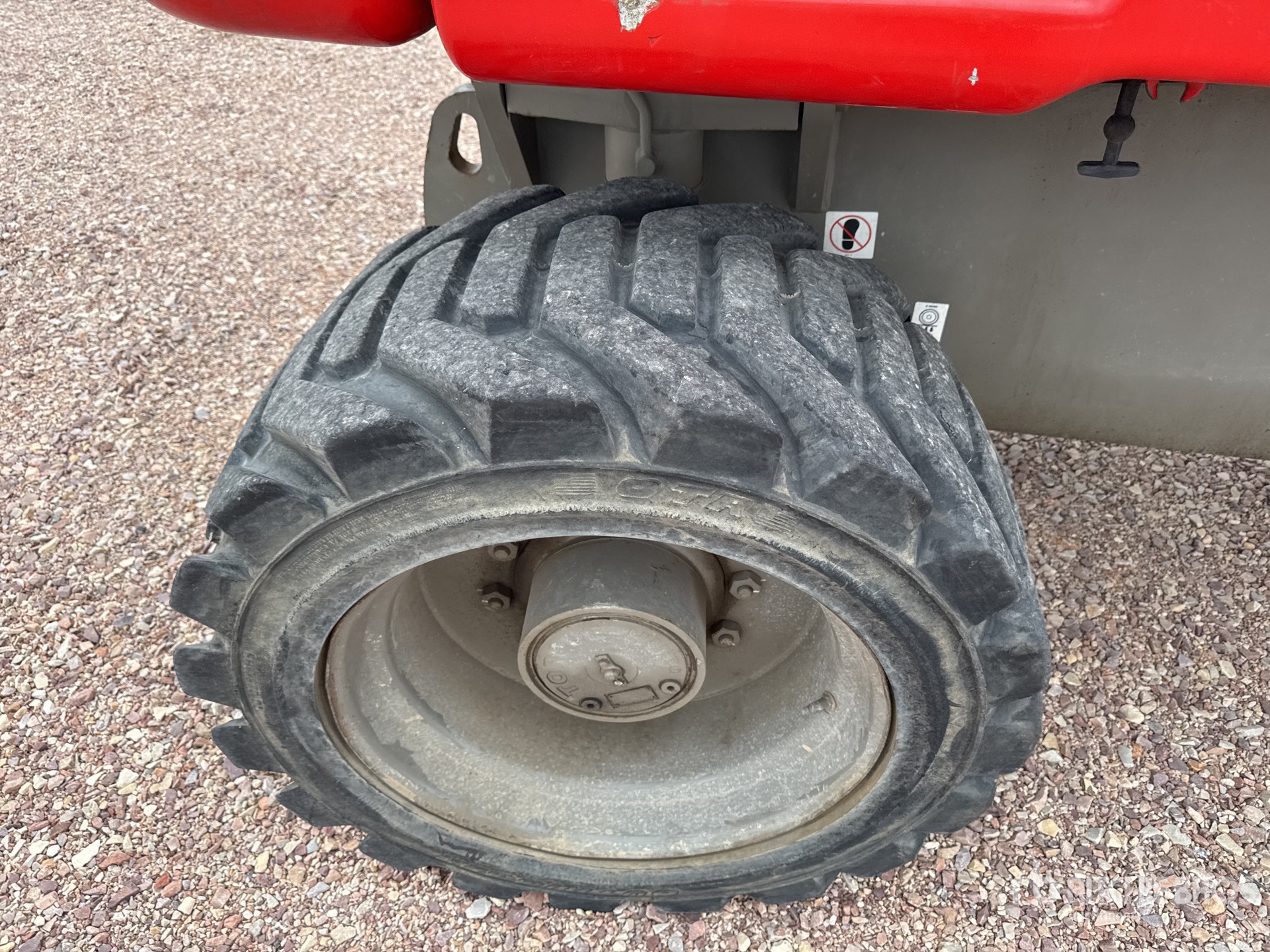 2010 Genie Z80/60