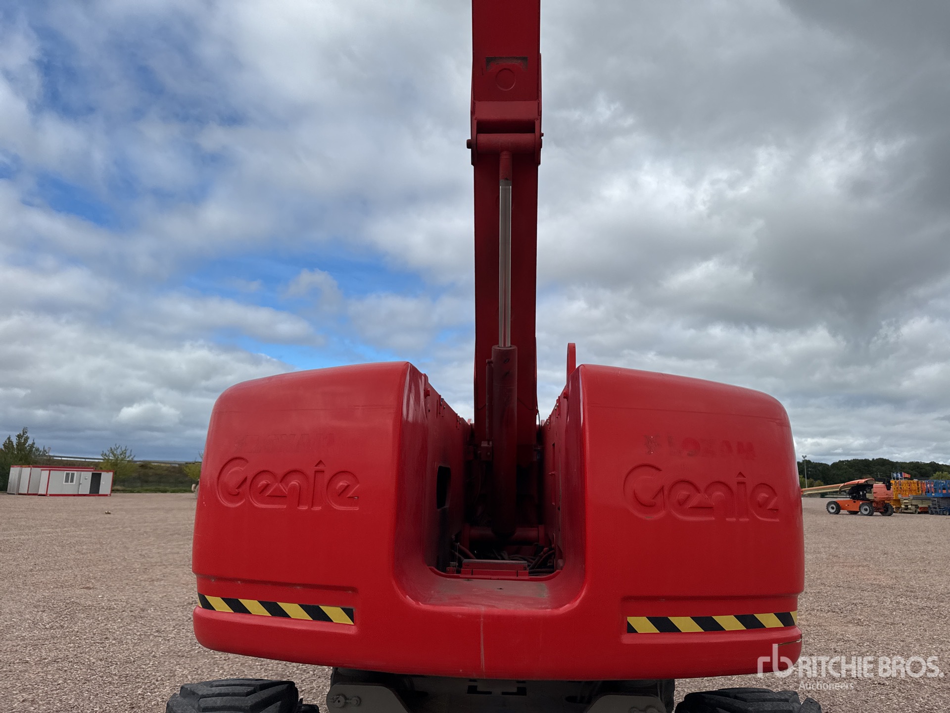 2010 Genie Z80/60