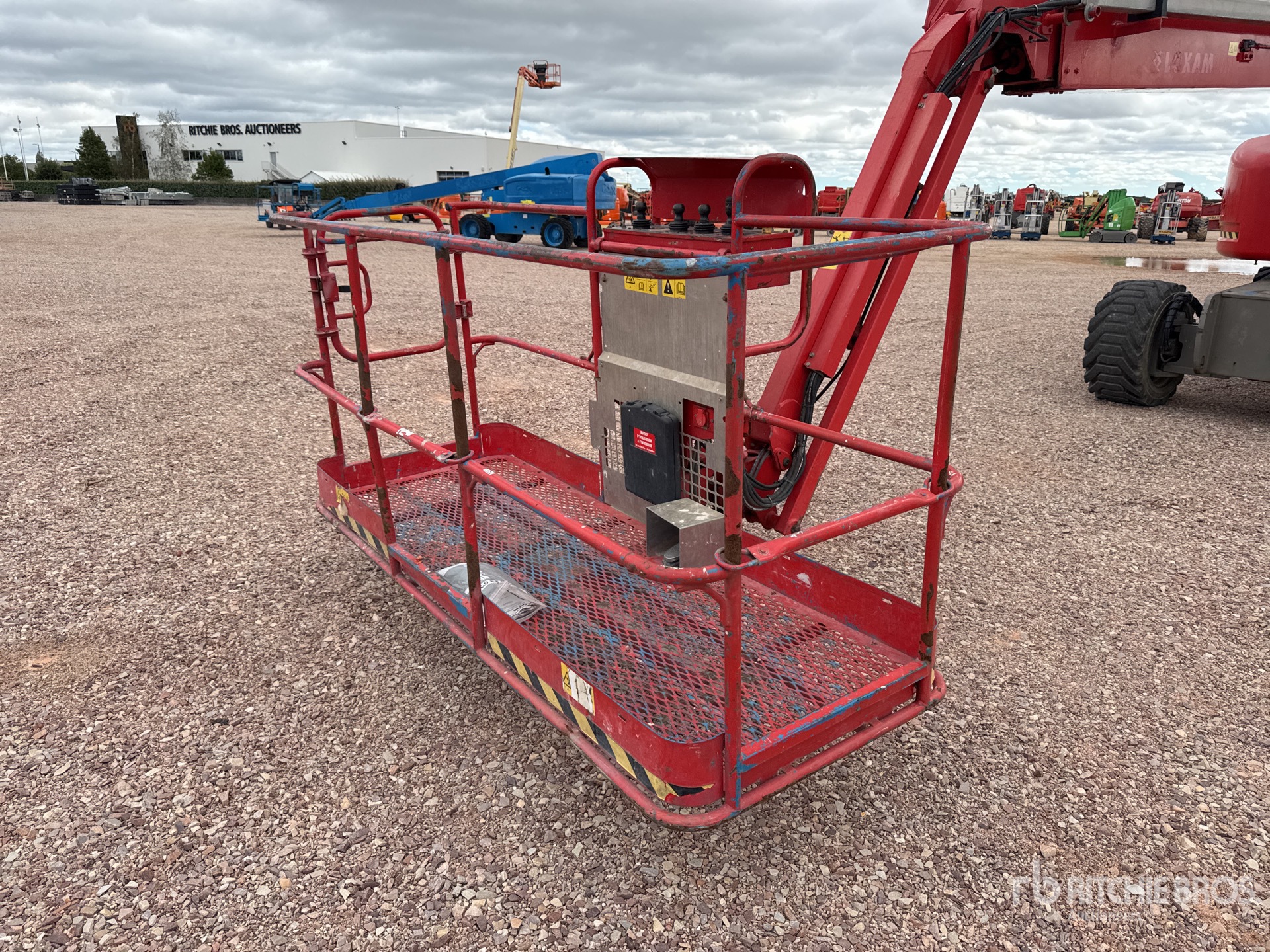 2010 Genie Z80/60