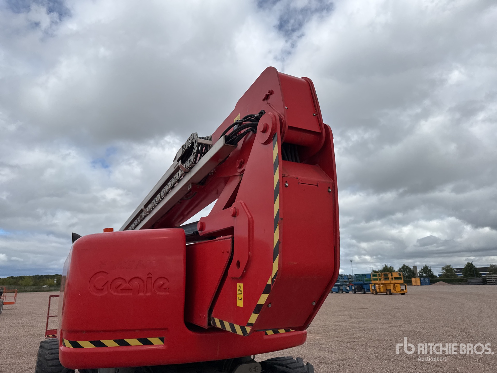 2010 Genie Z80/60