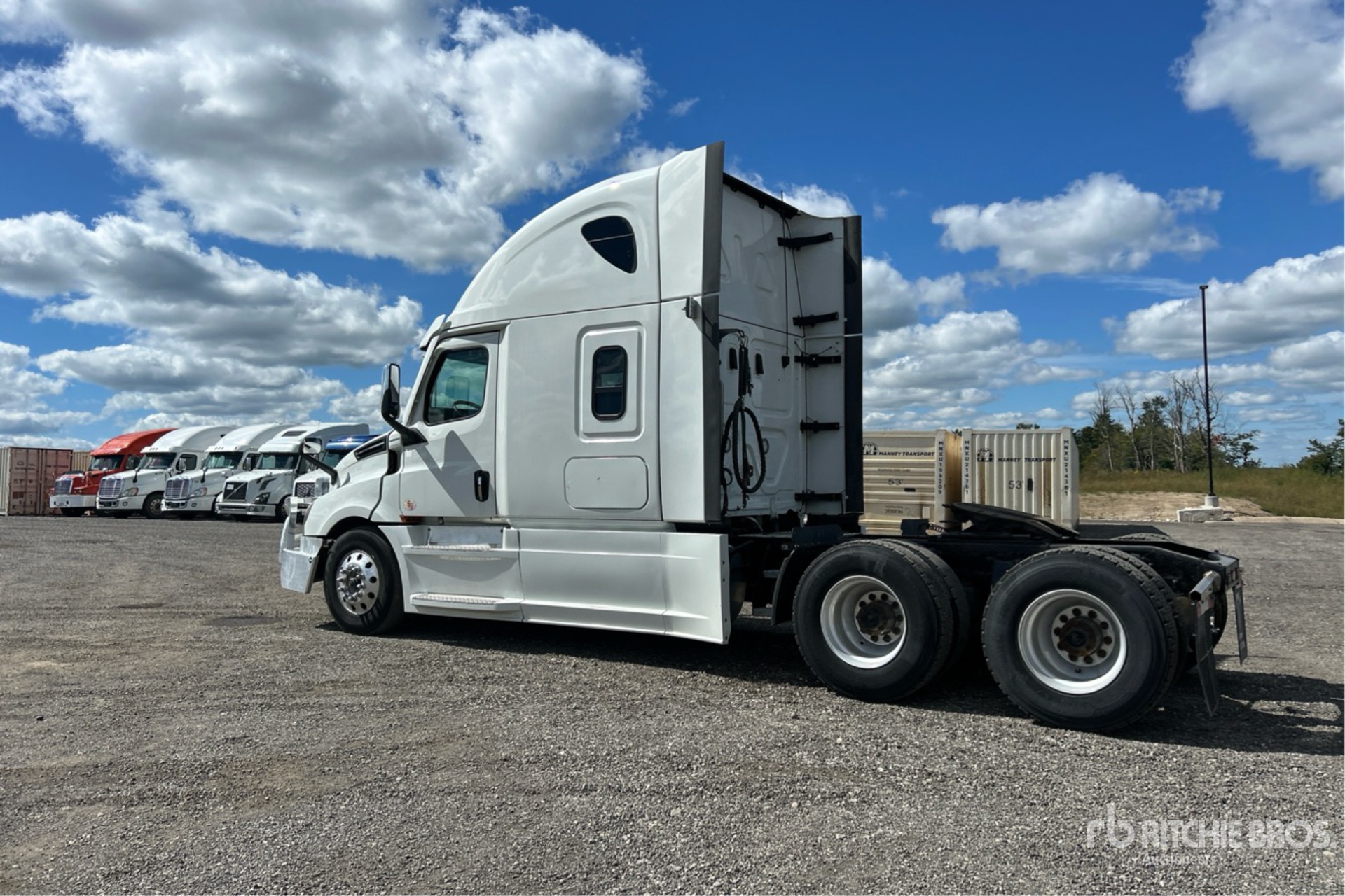 2023 Freightliner CASCADIA 126
