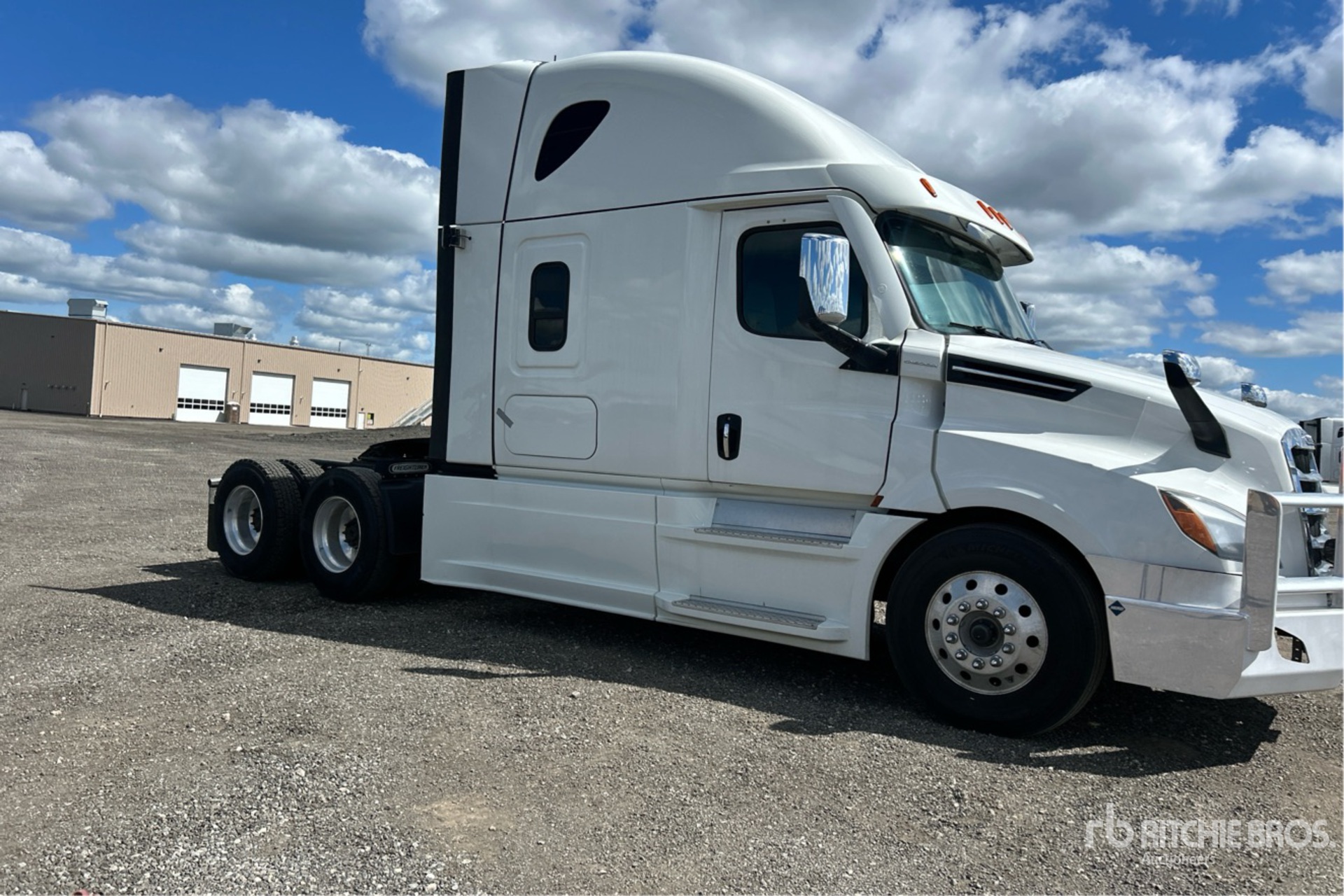 2023 Freightliner CASCADIA 126