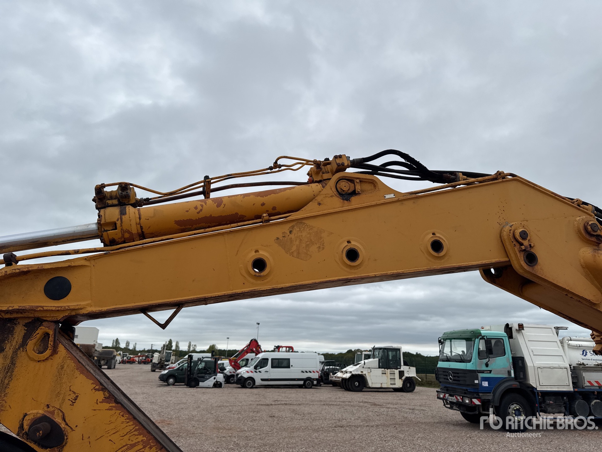 1988 Liebherr R912LC