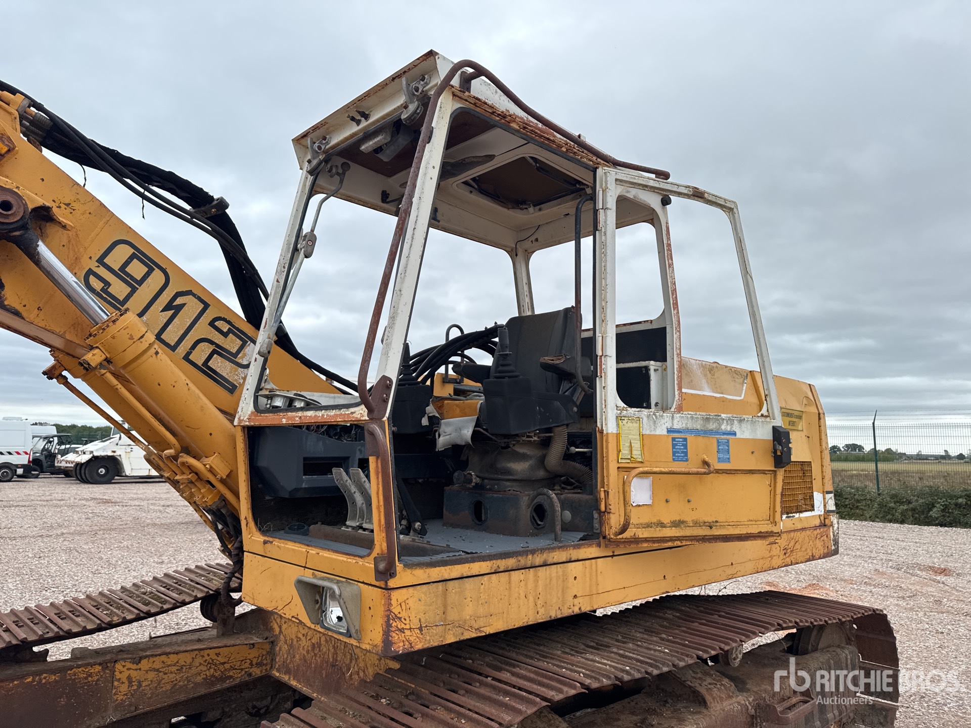 1988 Liebherr R912LC