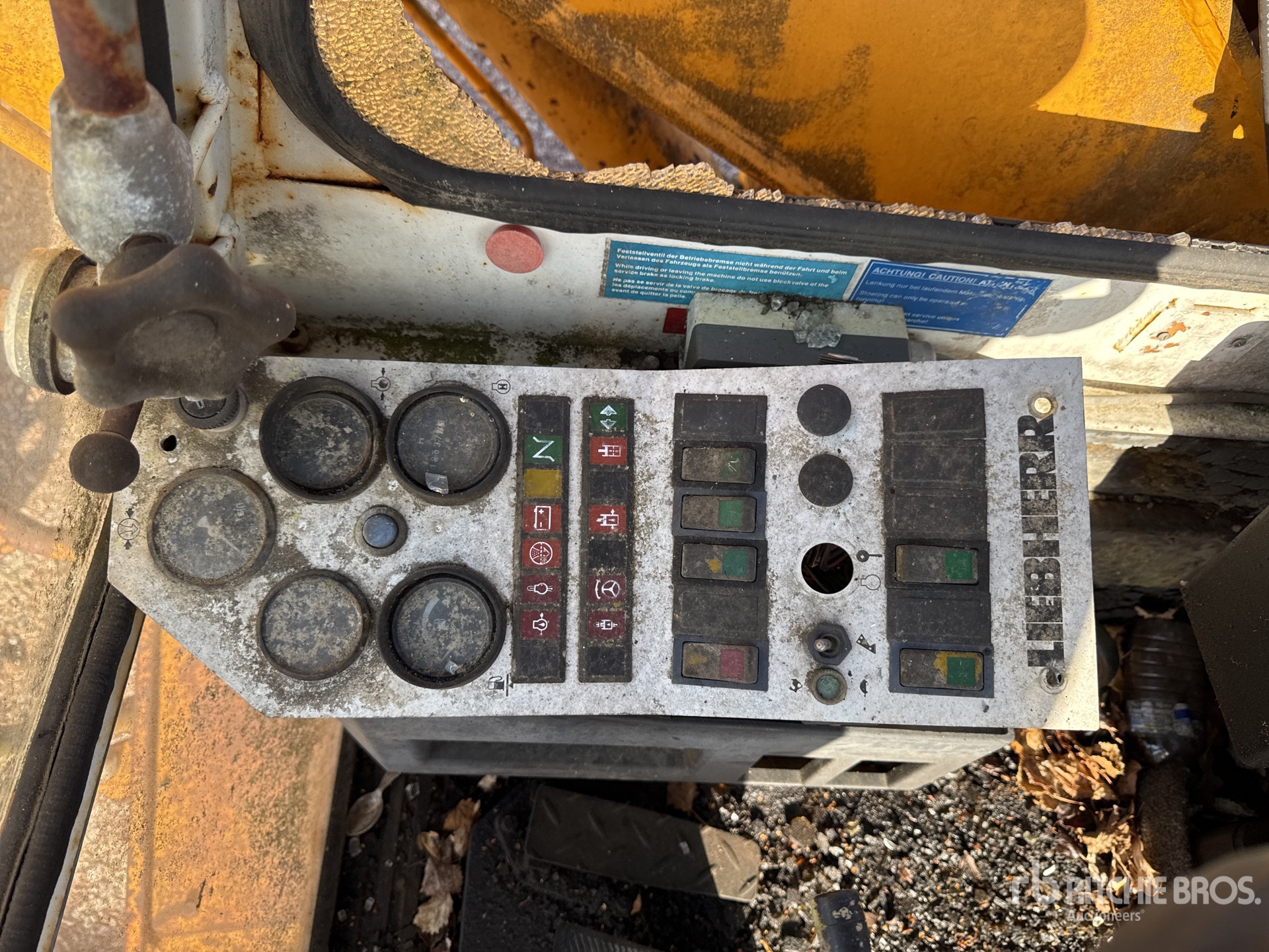 1988 Liebherr A902