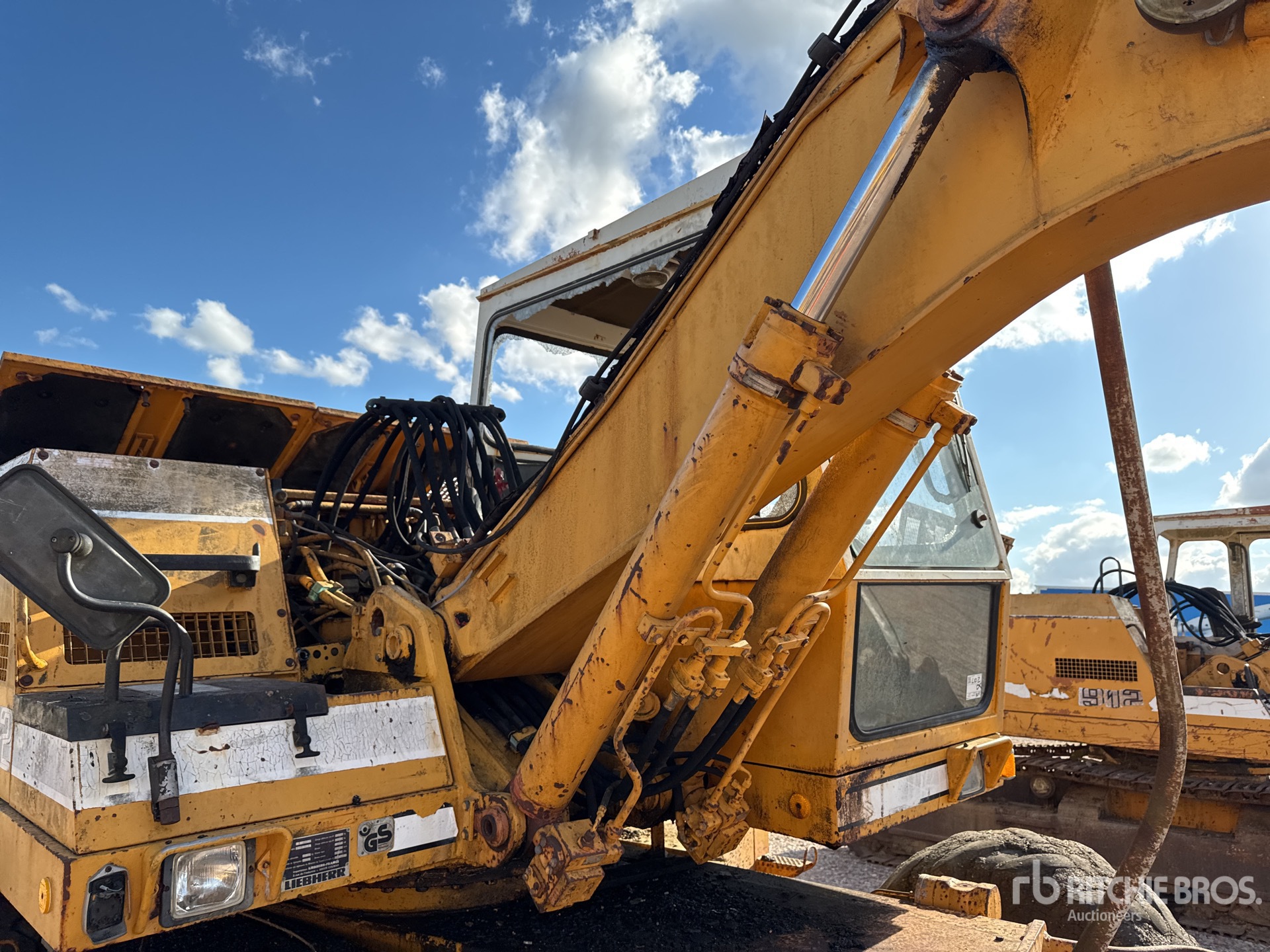 1988 Liebherr A902