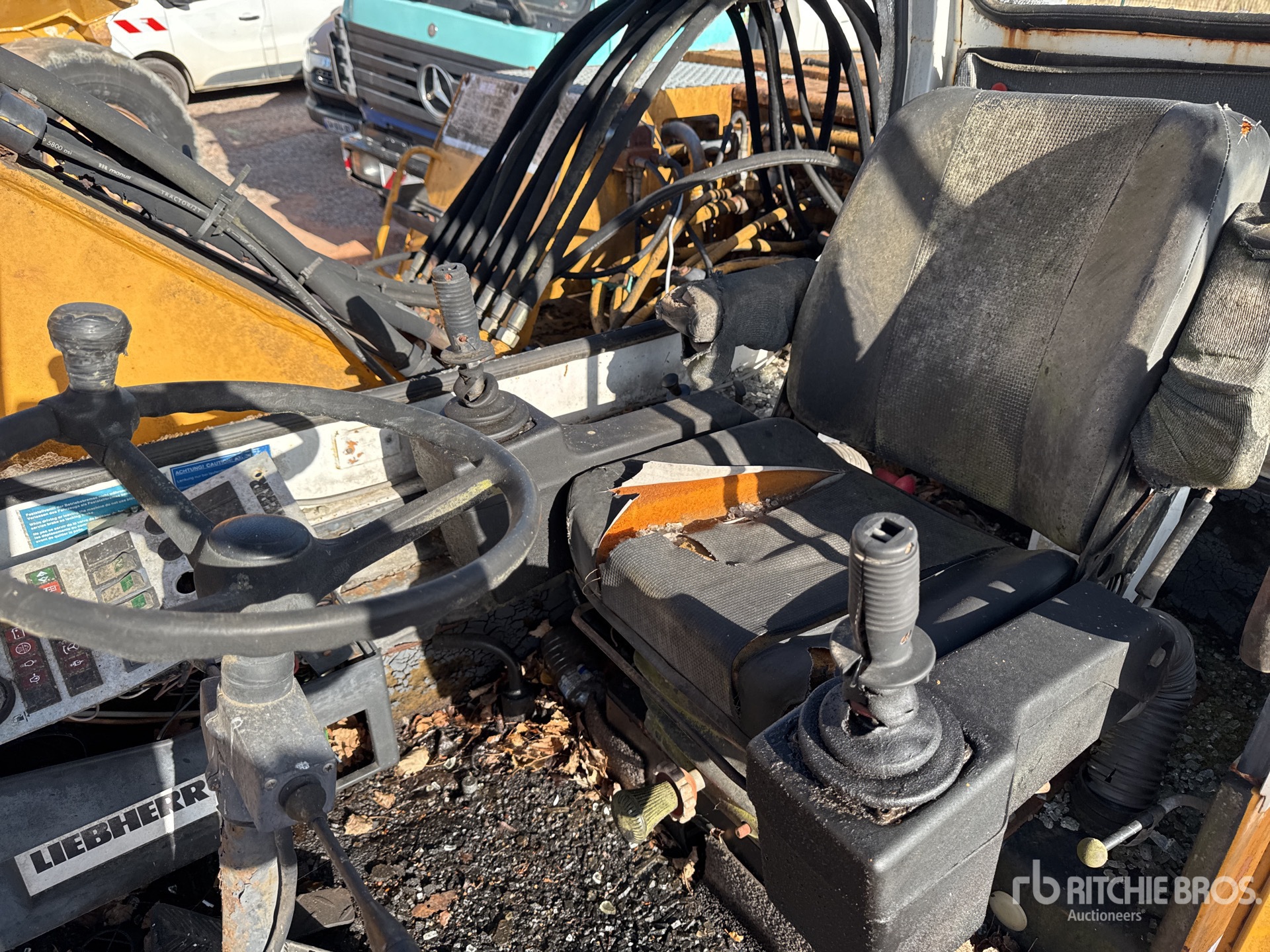 1988 Liebherr A902