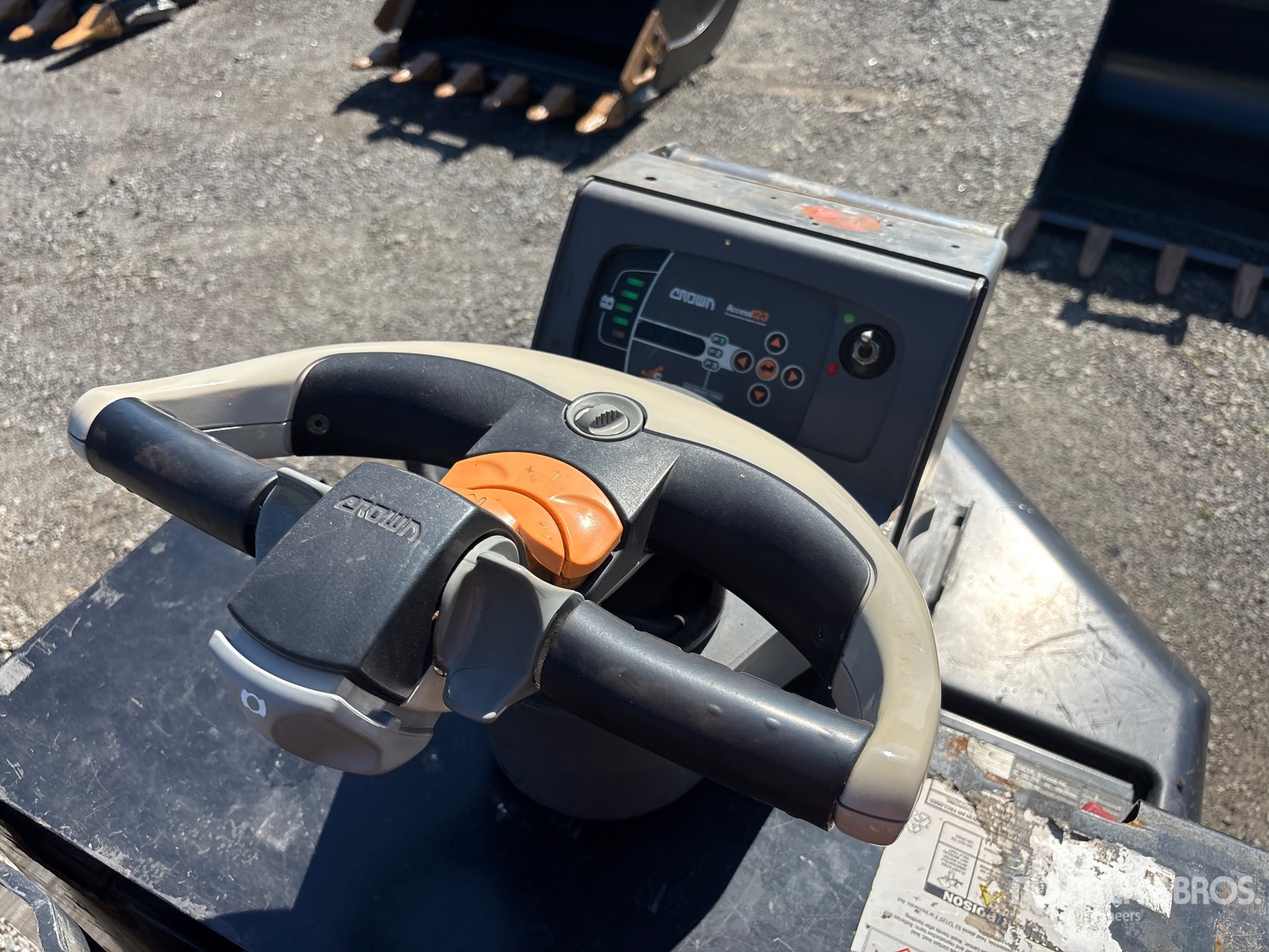 2011 Crown PC4500-80