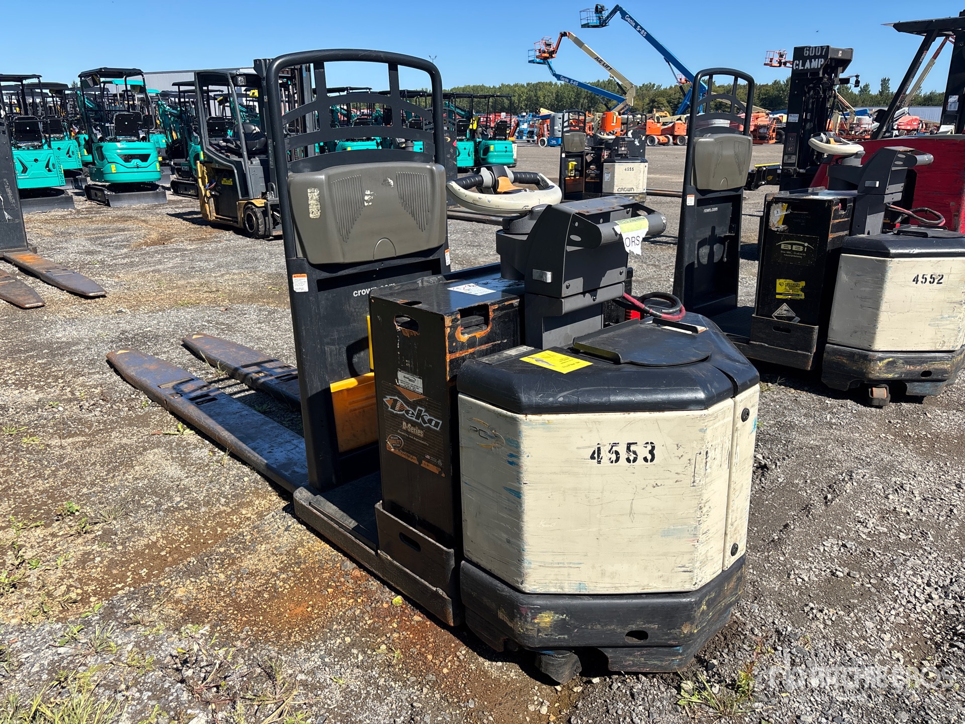 2011 Crown PC4500-80