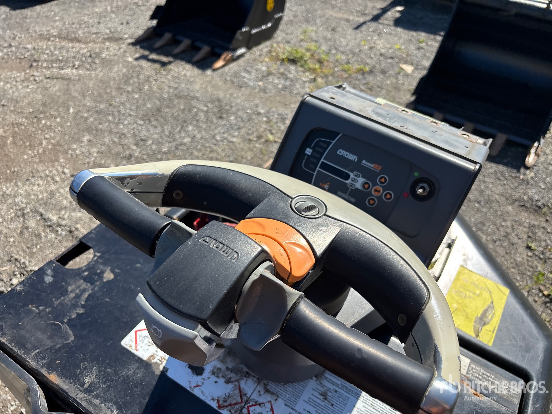 2011 Crown PC4500-80