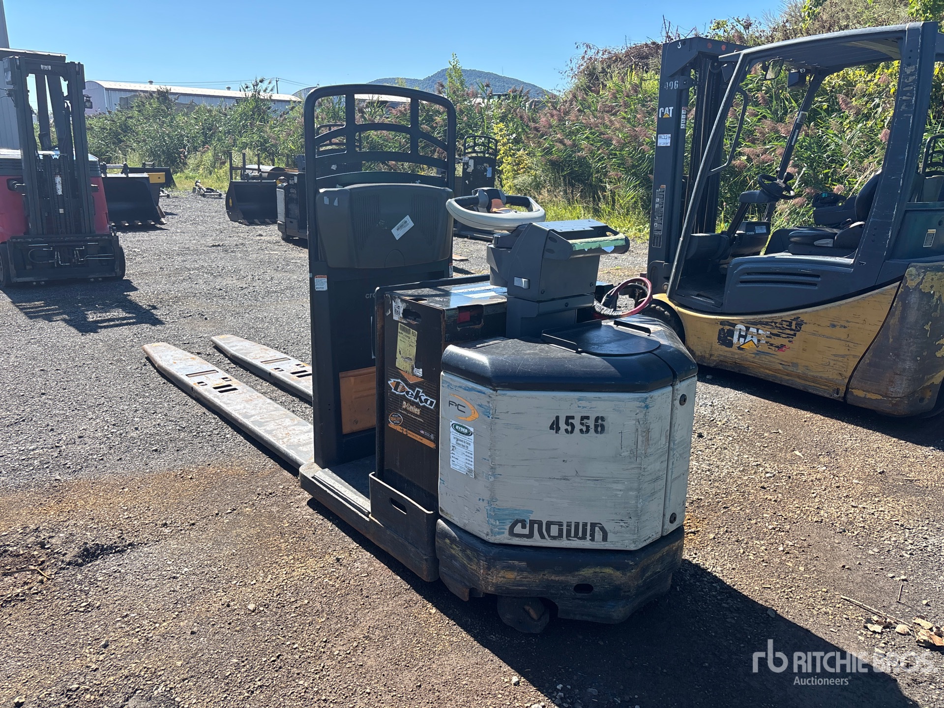 2011 Crown PC4500-80