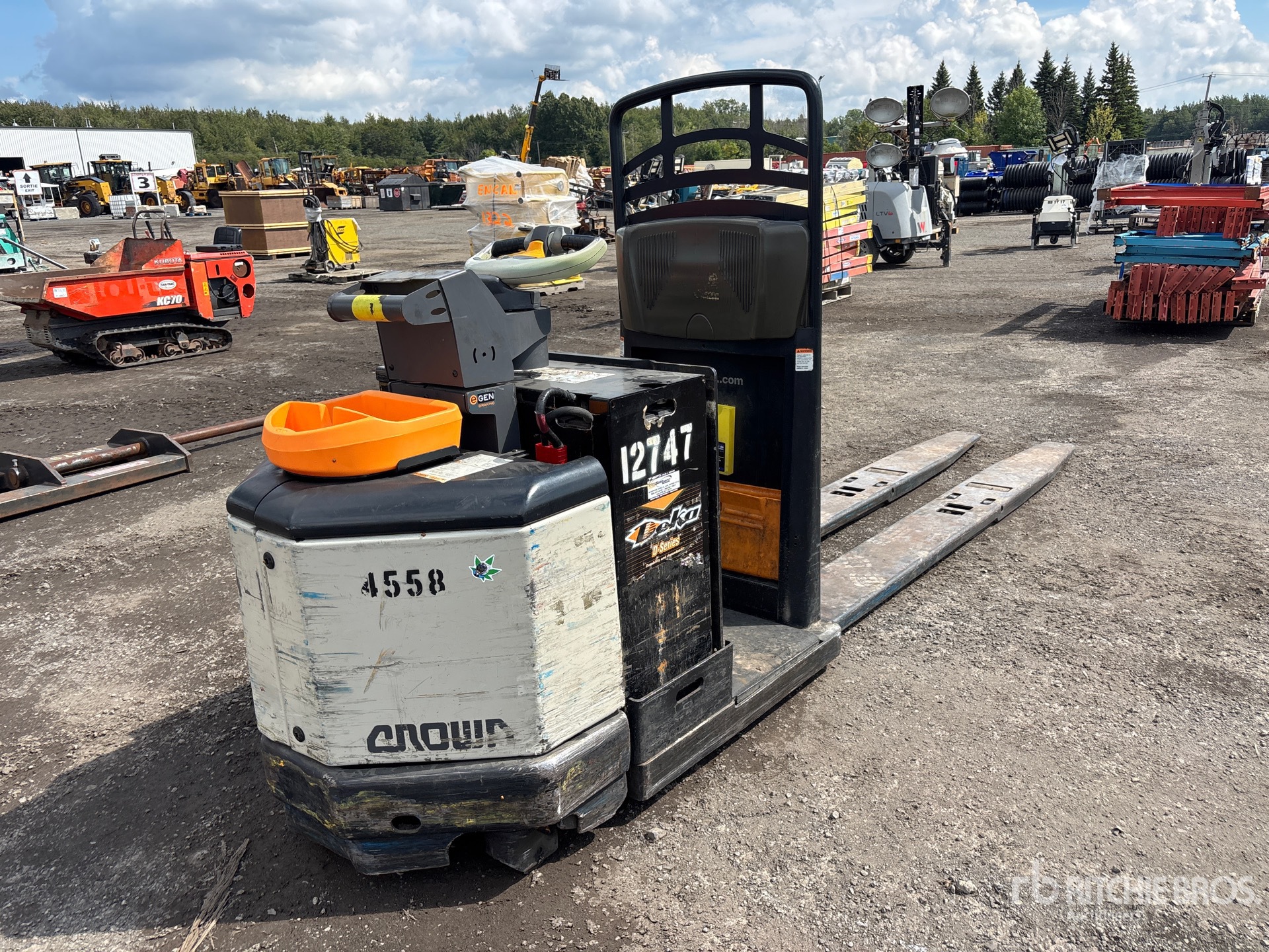 2011 Crown PC4500-80