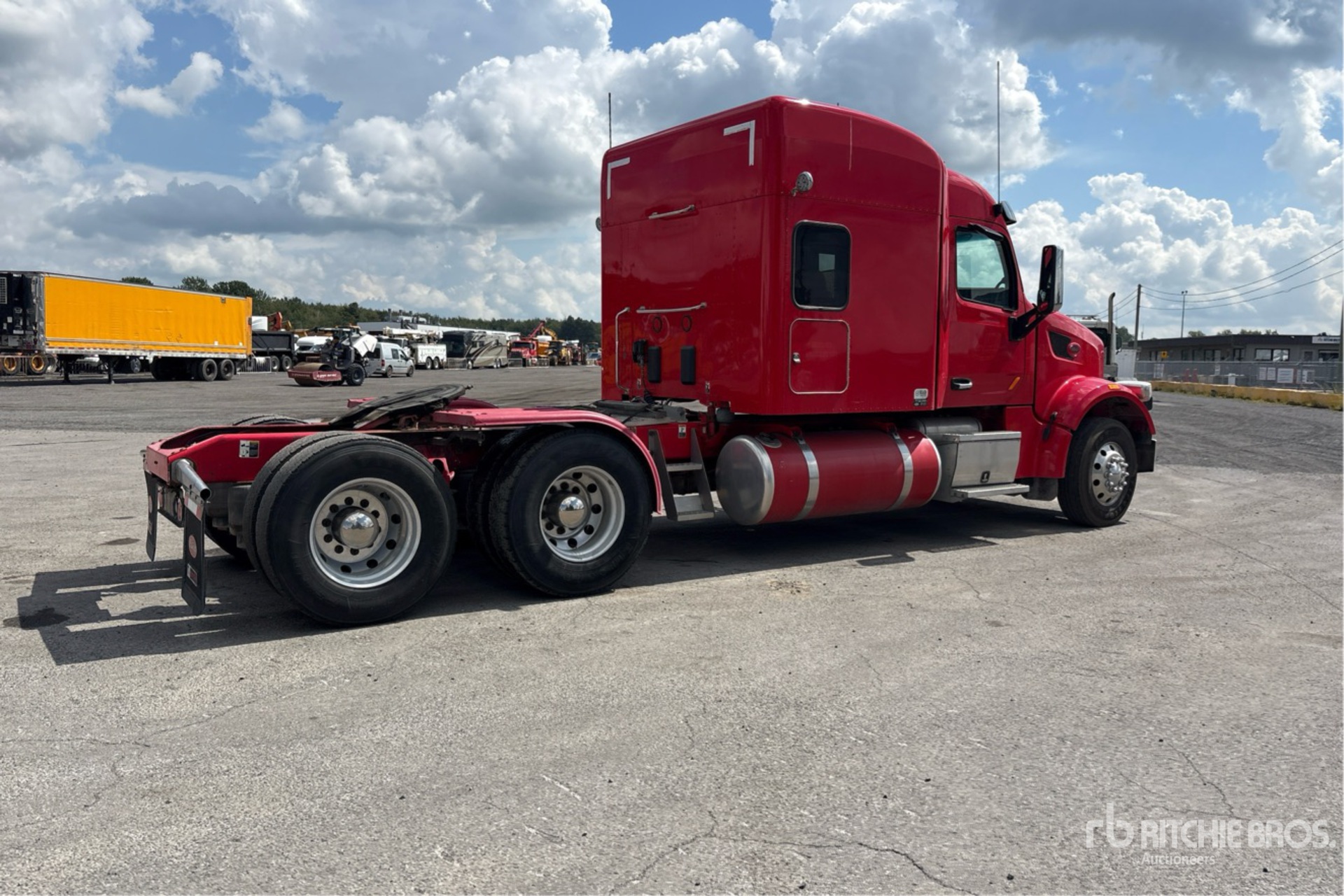 2022 Peterbilt 567