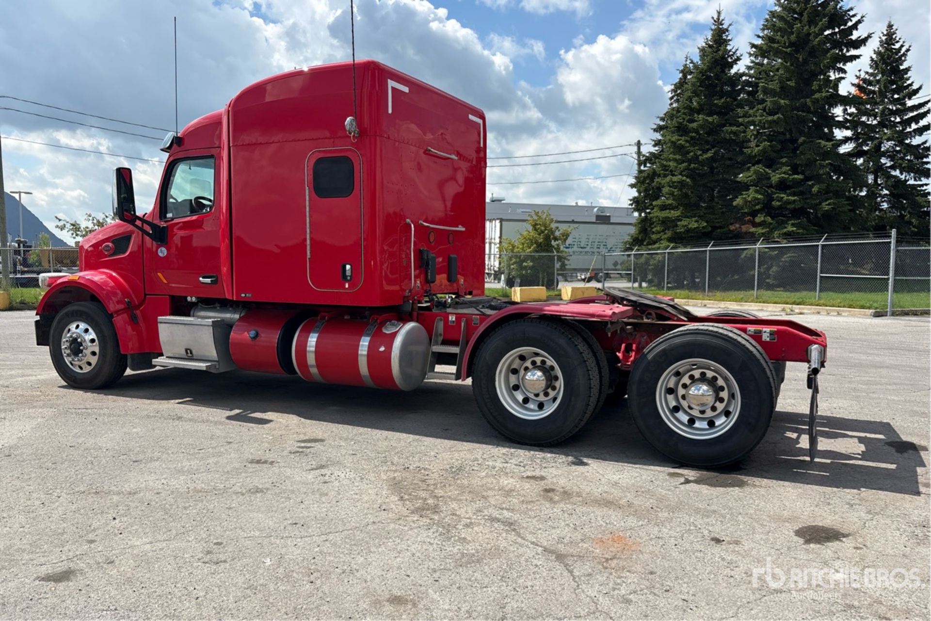2022 Peterbilt 567