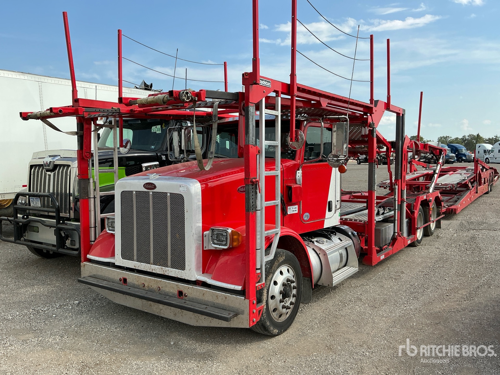 Photo of 2022 Peterbilt 365