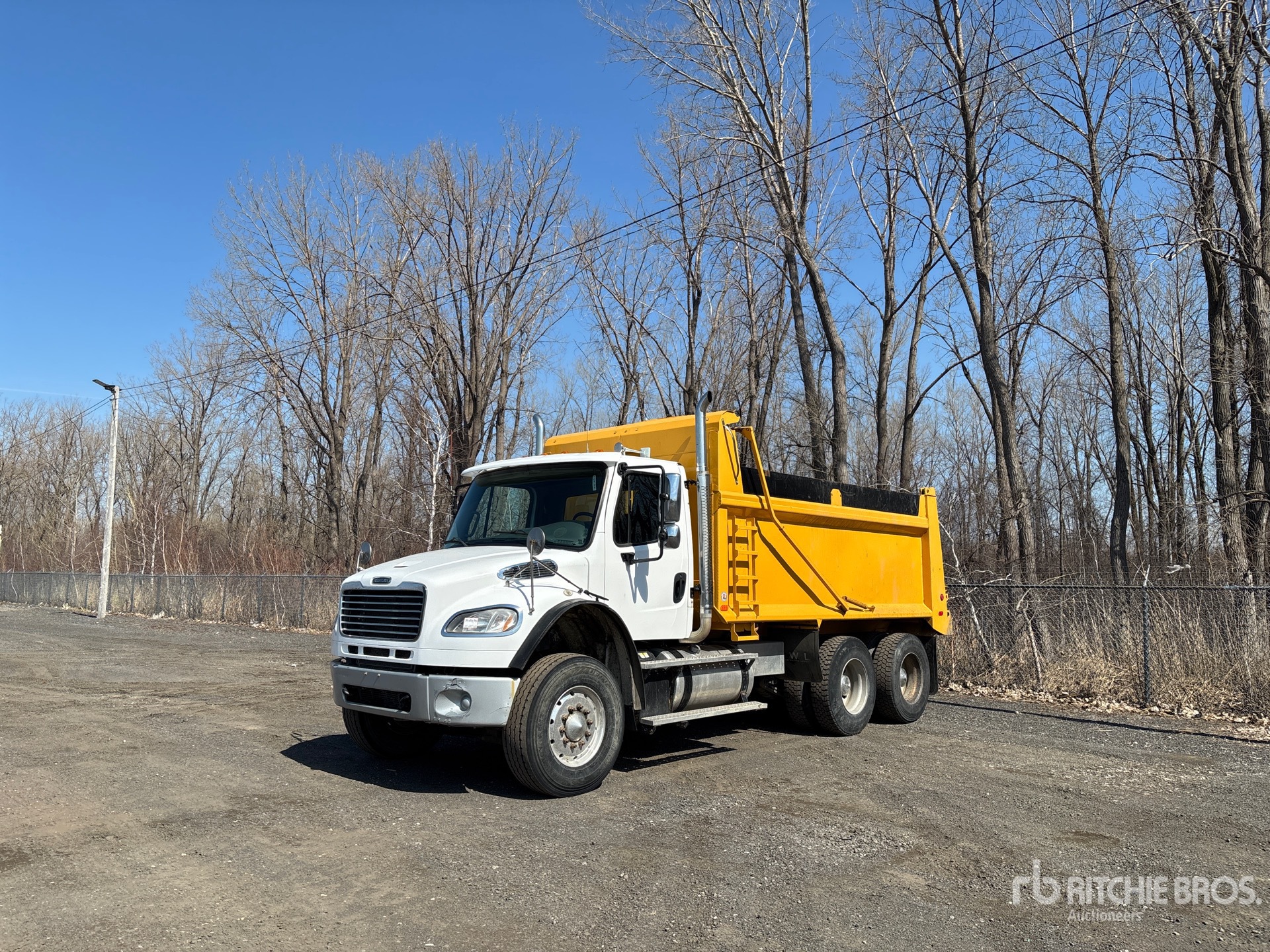 2017 Freightliner M2 106