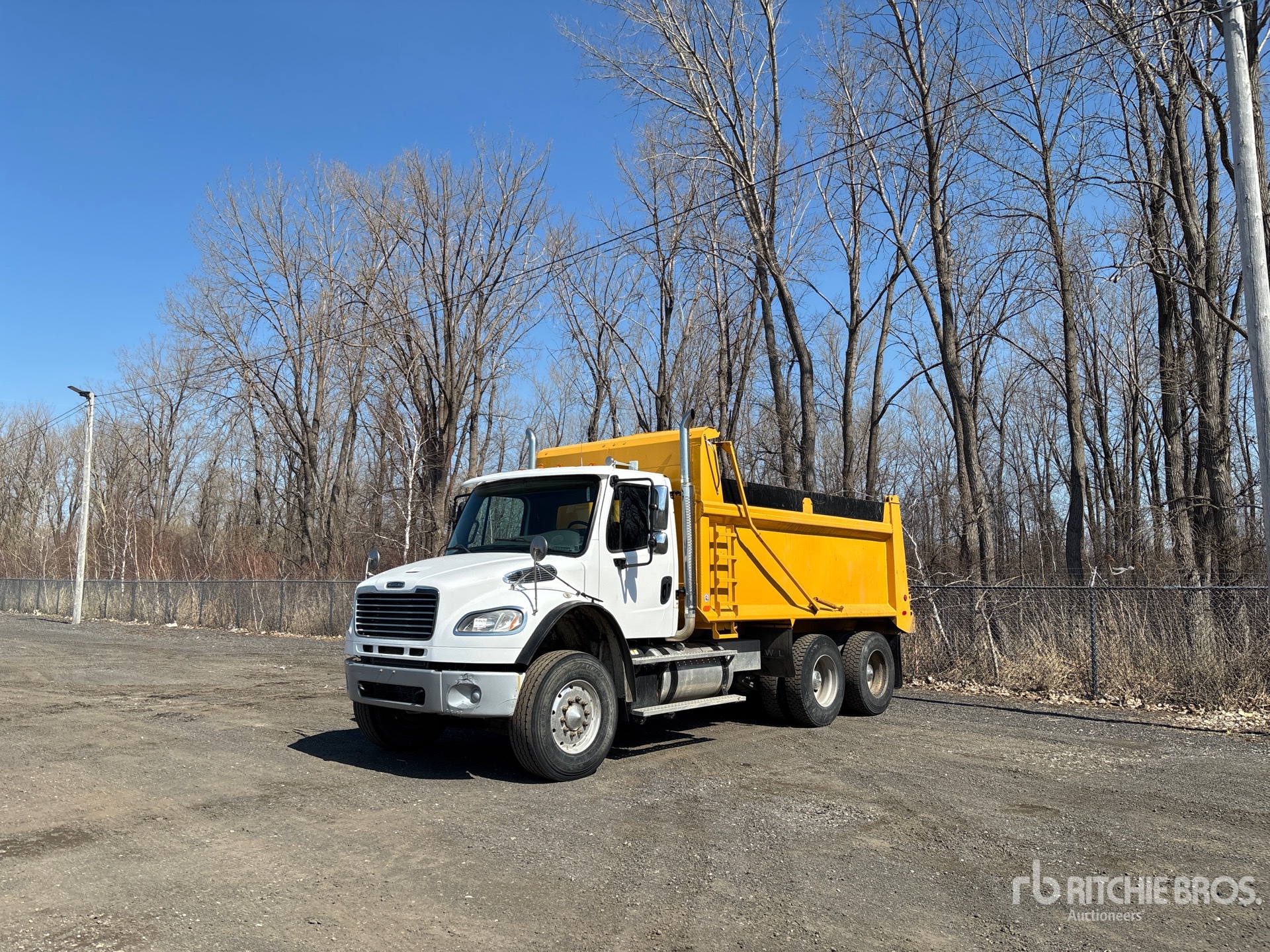 2017 Freightliner M2 106