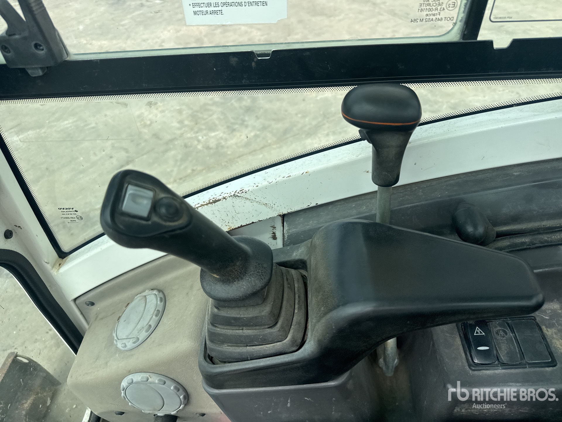 2016 Volvo GCR25D