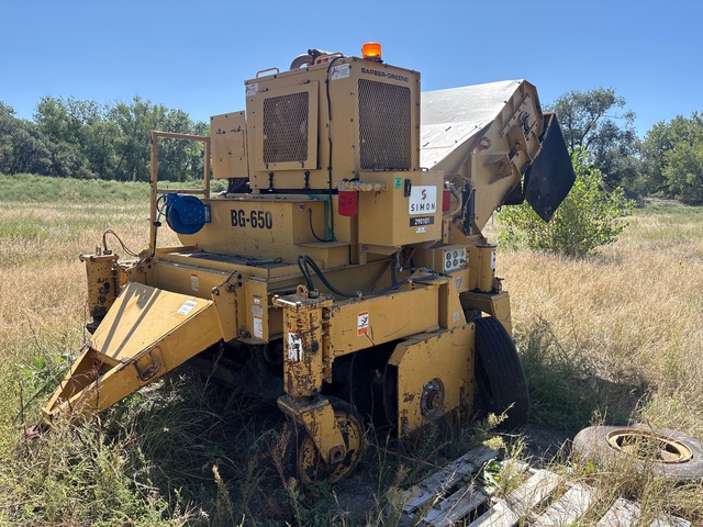 Cat BG-650 Windrow Elevator