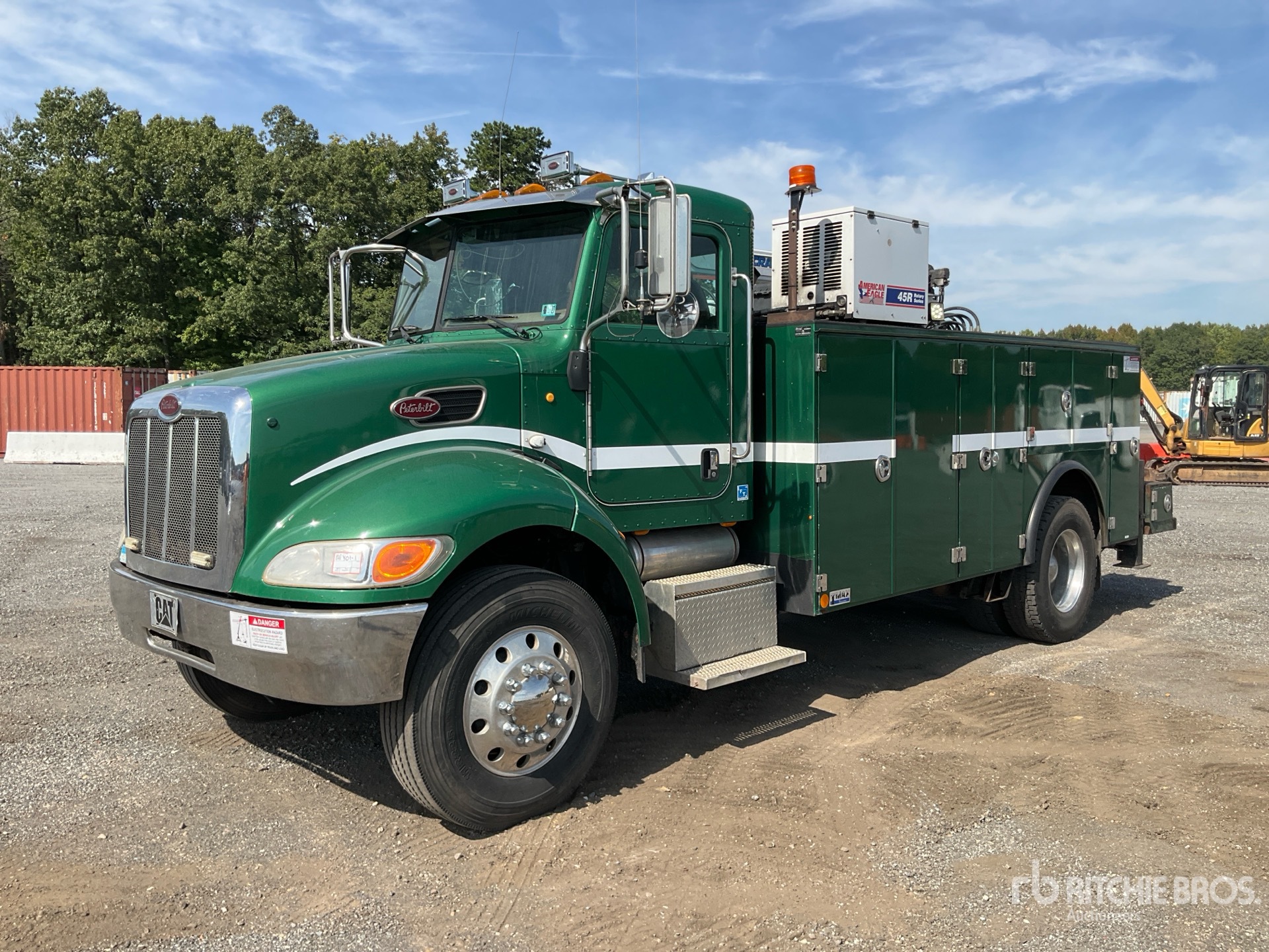 Photo of 2007 Peterbilt 335