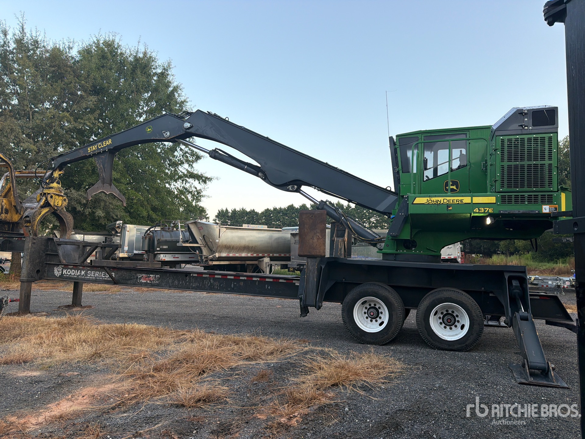 2021 John Deere 437E