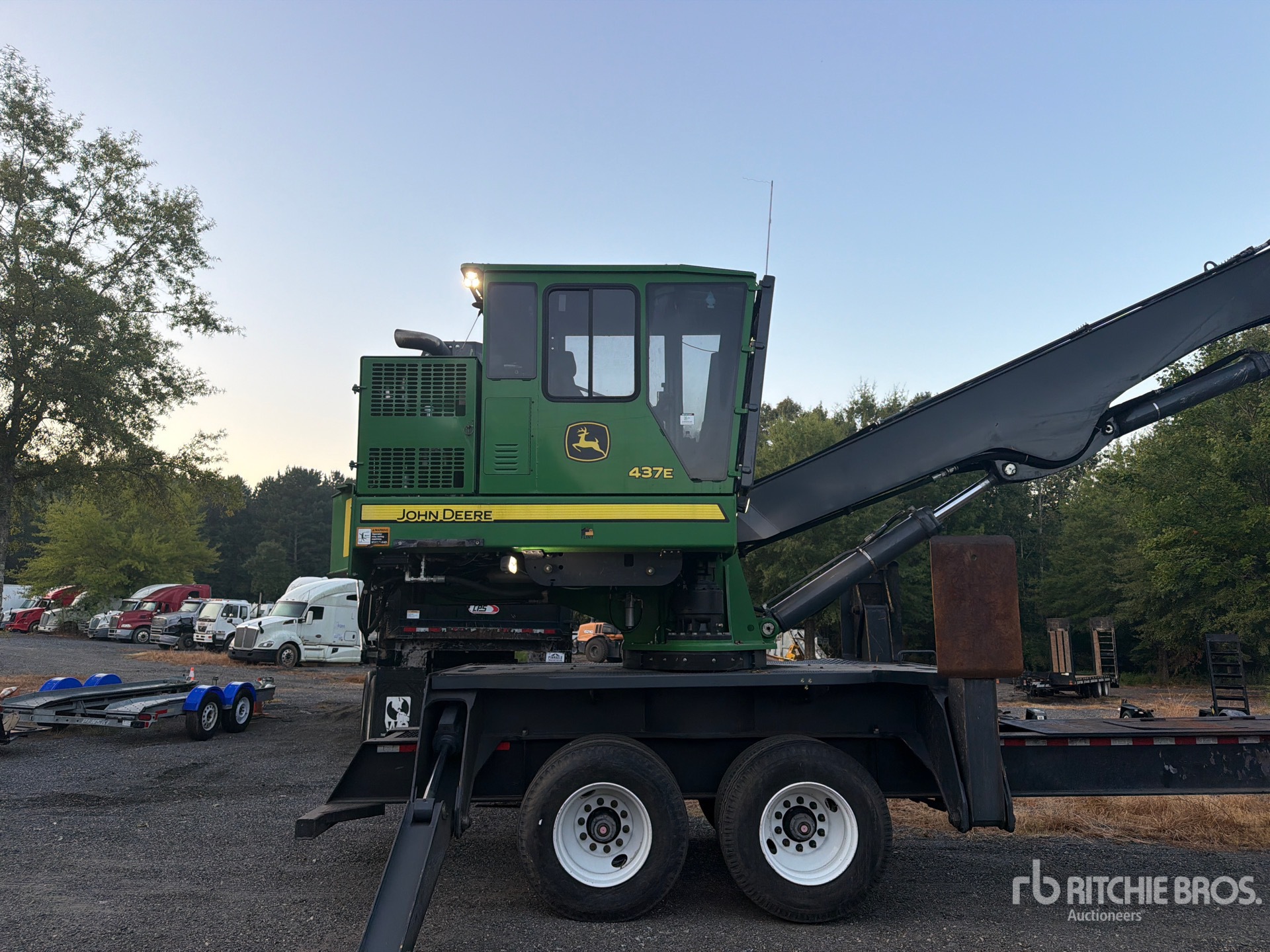 2021 John Deere 437E