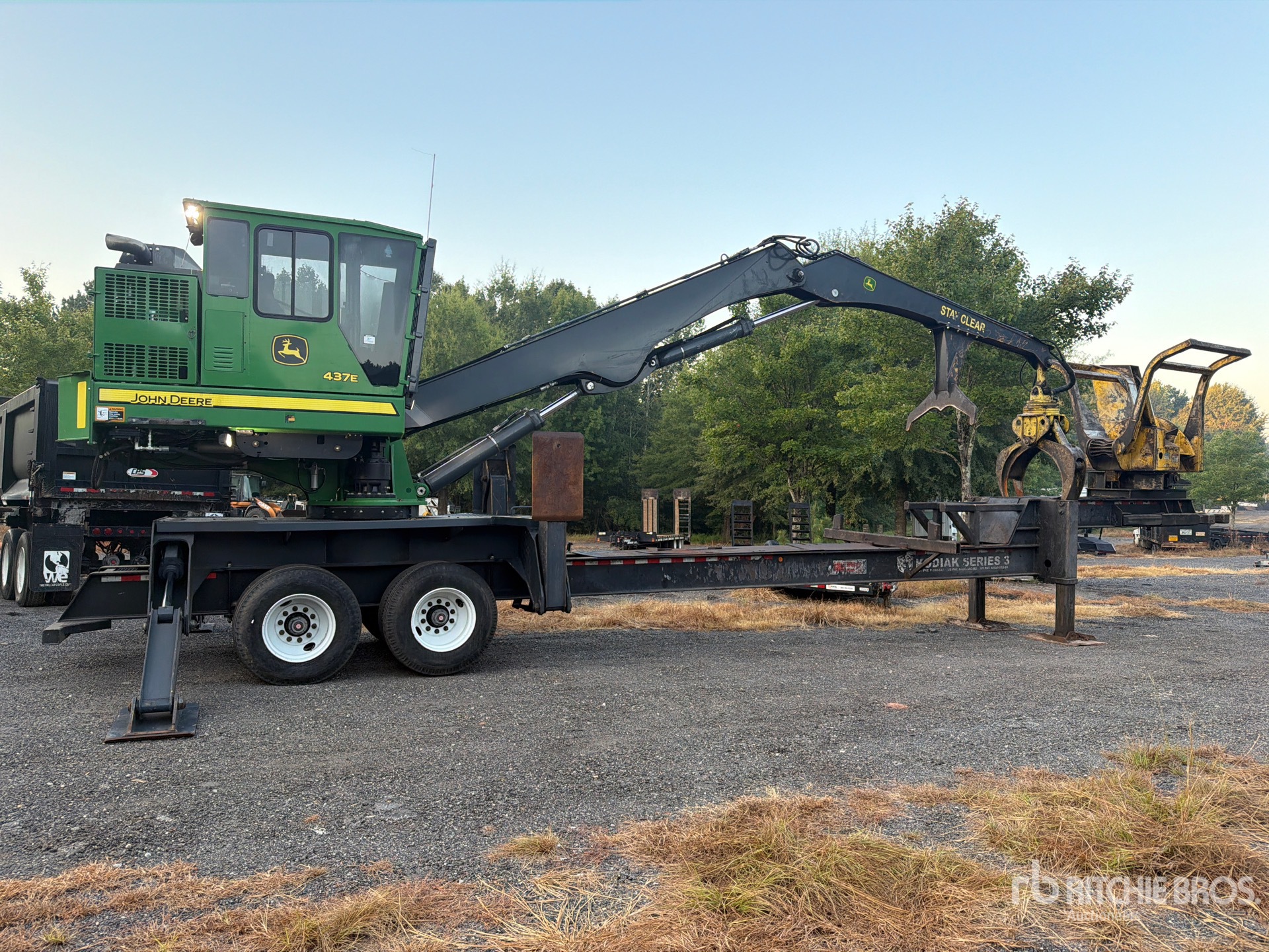 2021 John Deere 437E