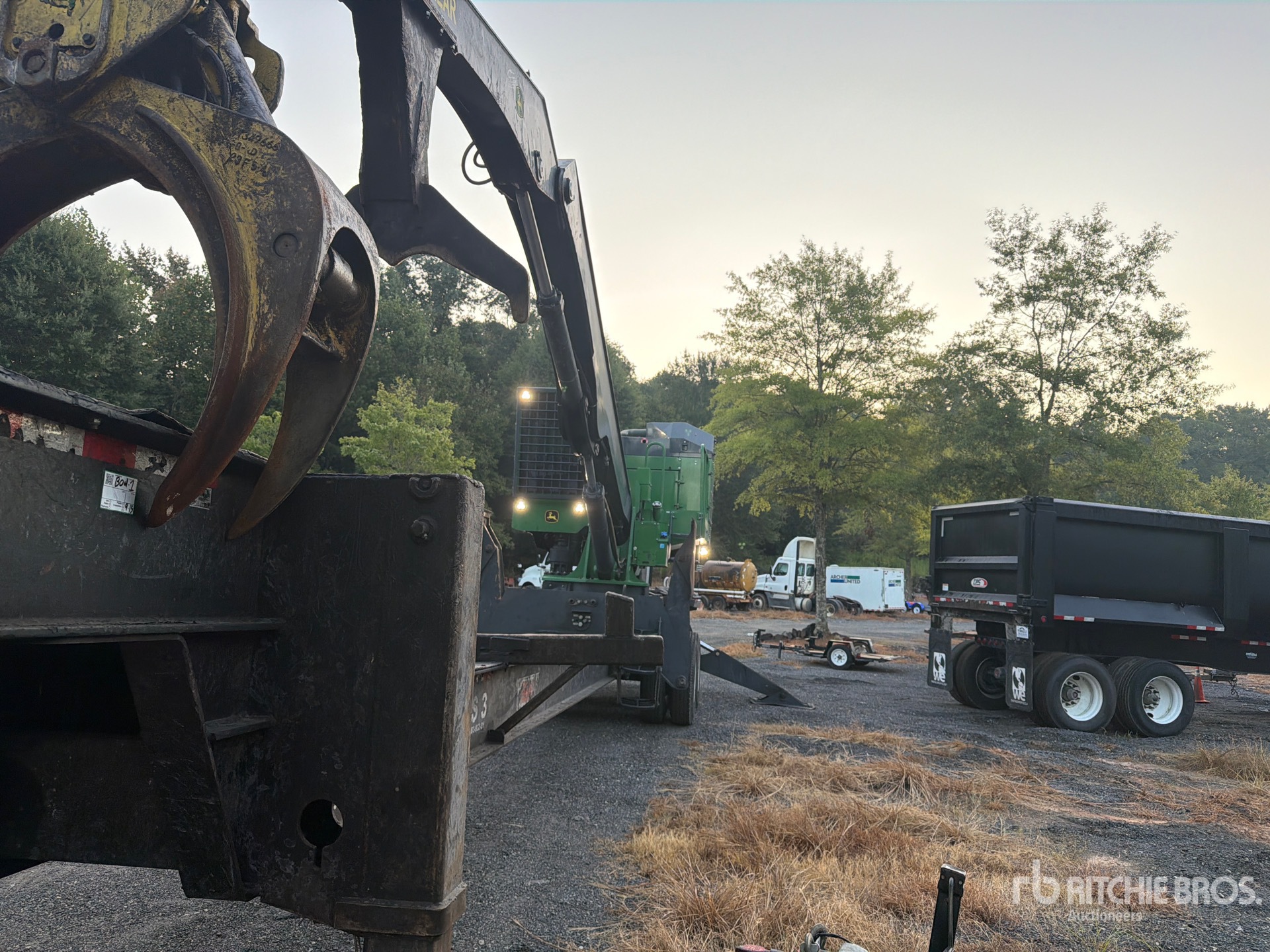 2021 John Deere 437E
