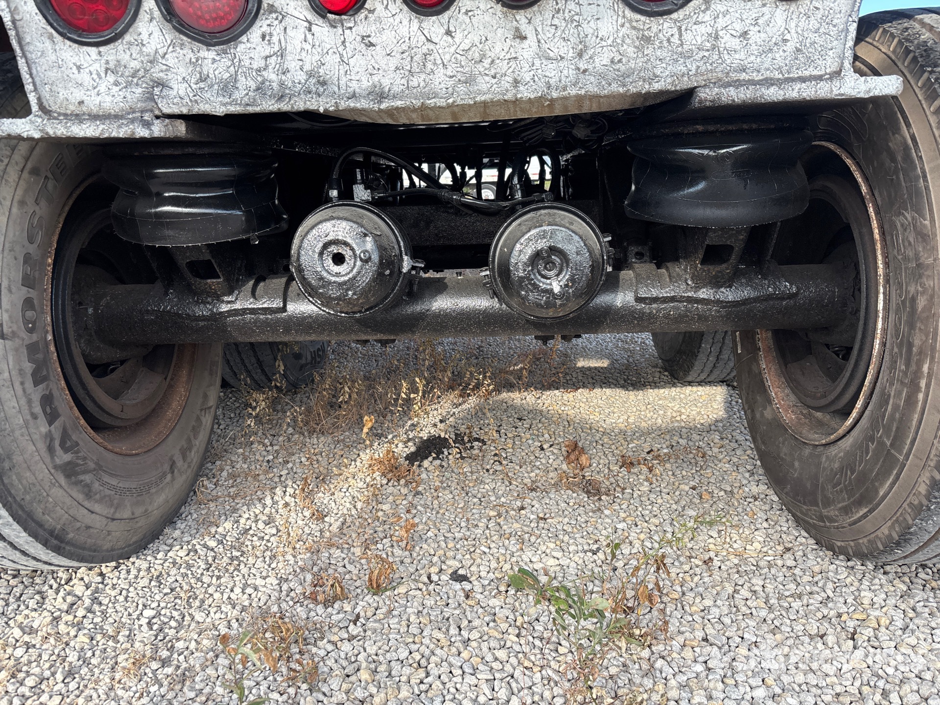 2001 American Trailers 40 FT T/A FRAMELESS