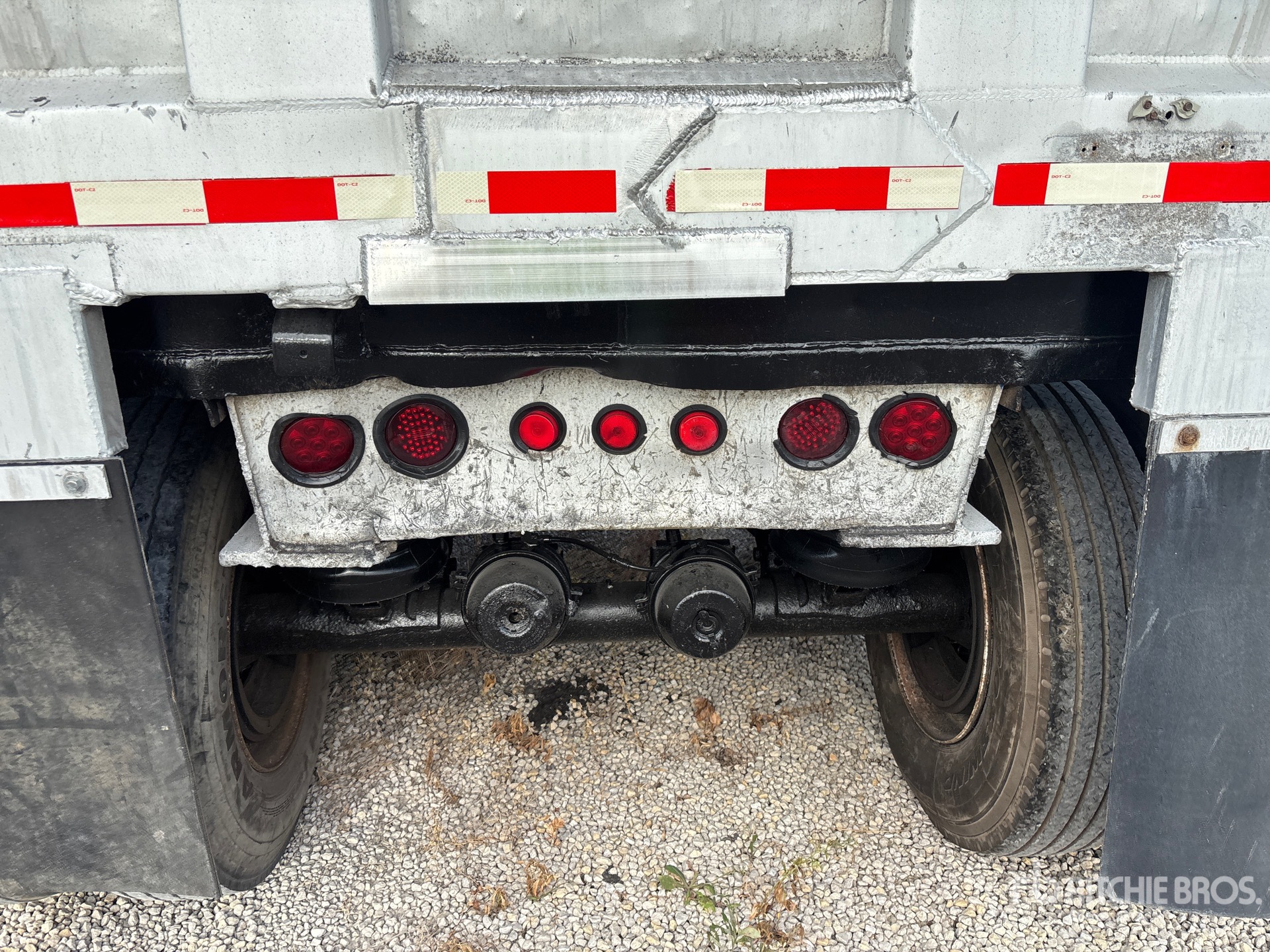 2001 American Trailers 40 FT T/A FRAMELESS