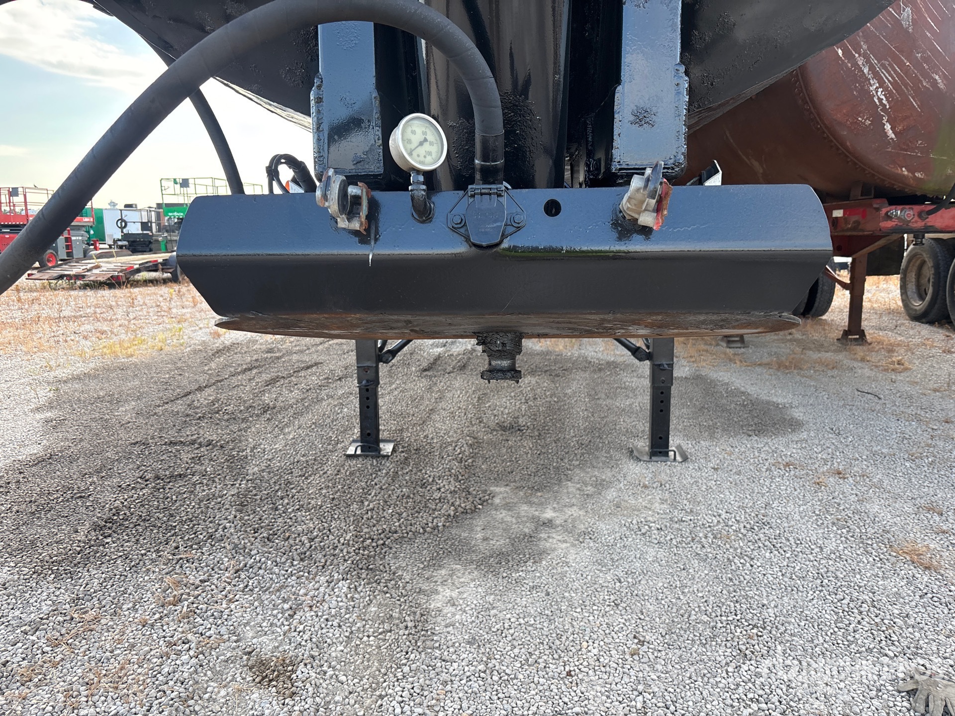 2001 American Trailers 40 FT T/A FRAMELESS