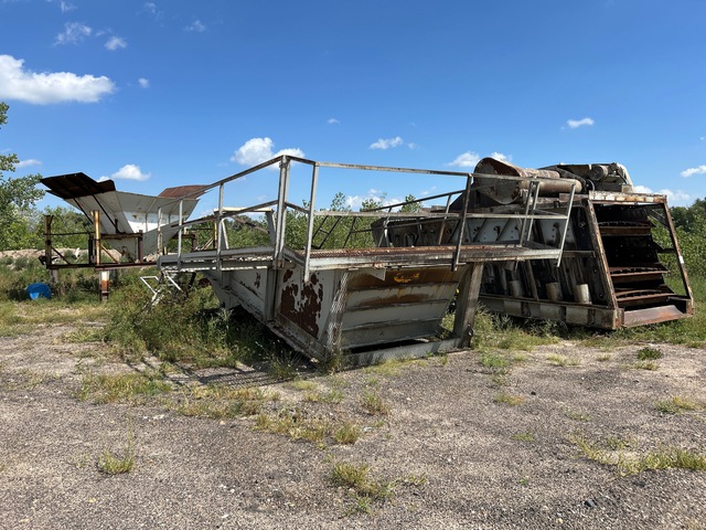 Ogallala Screen deck, hopper and multiple pieces Wash Plant