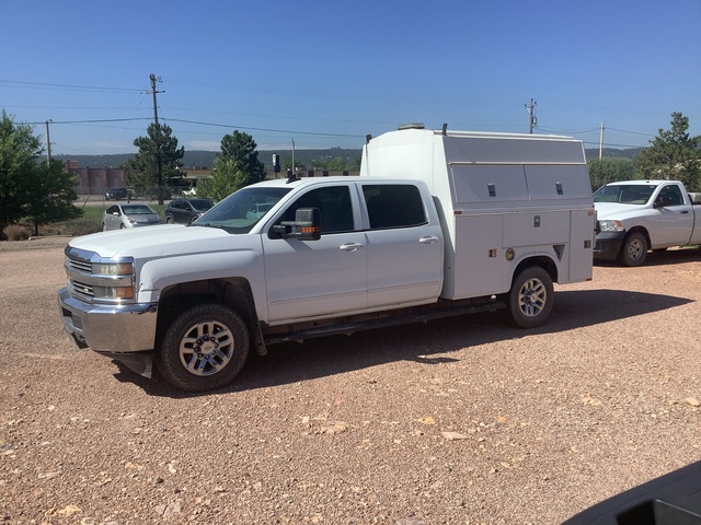2016 Chevrolet 3500 HD 4x4 Crew Cab Utility Truck