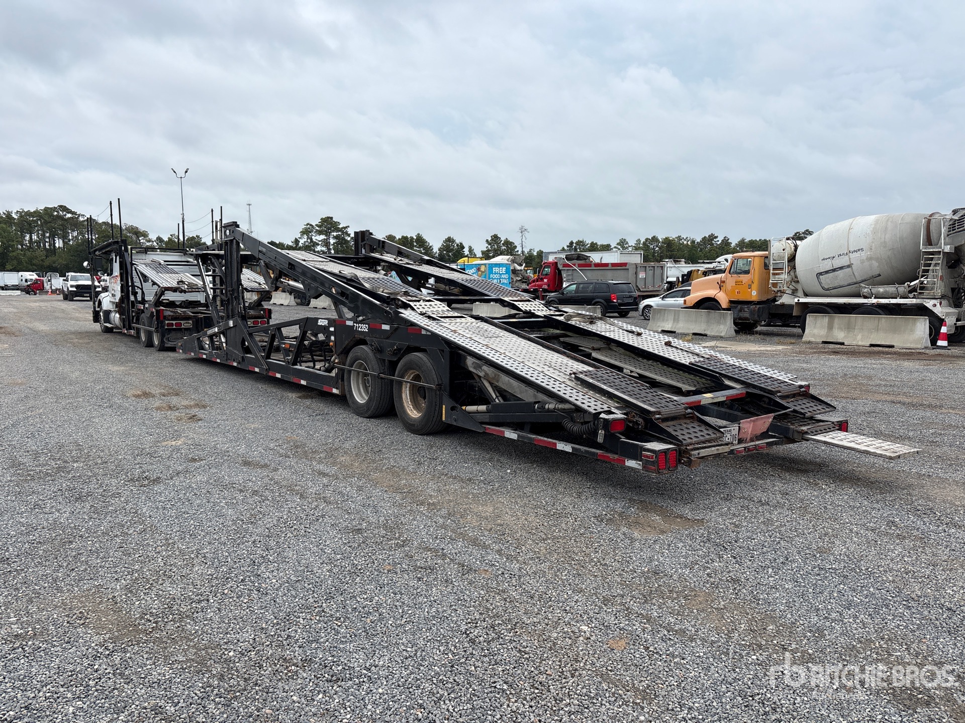 2013 Volvo VAH