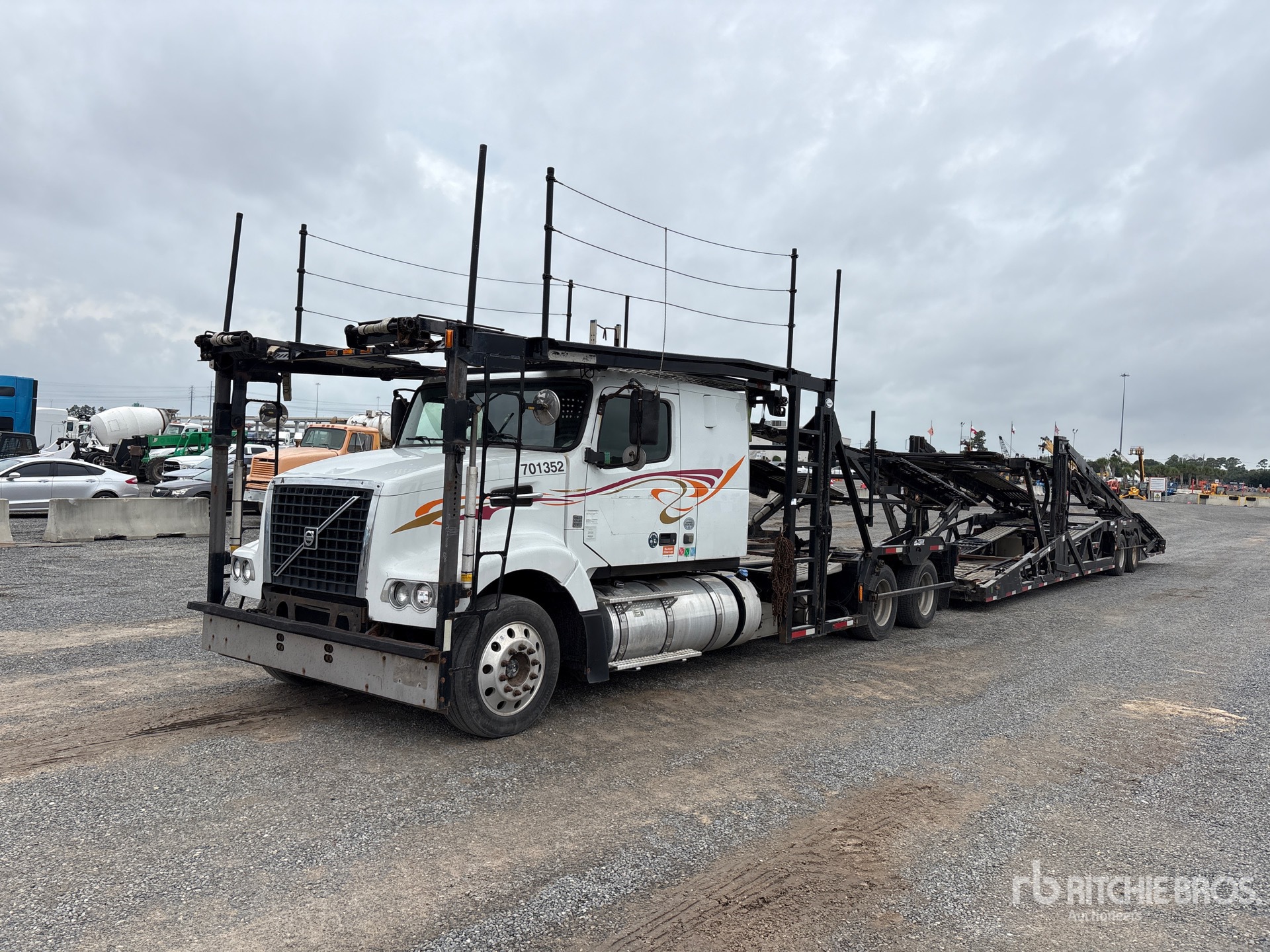 Photo of 2013 Volvo VAH