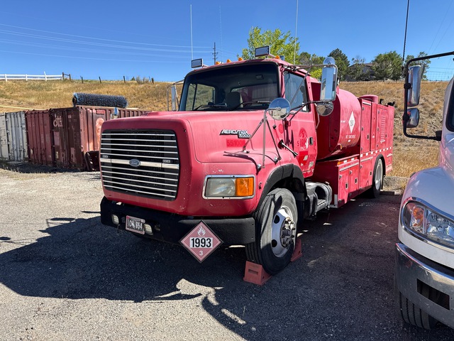 1995 Ford L9000 4x2 Fuel and Lube Truck 1995 Ford L9000 4x2 Fuel and Lube Truck