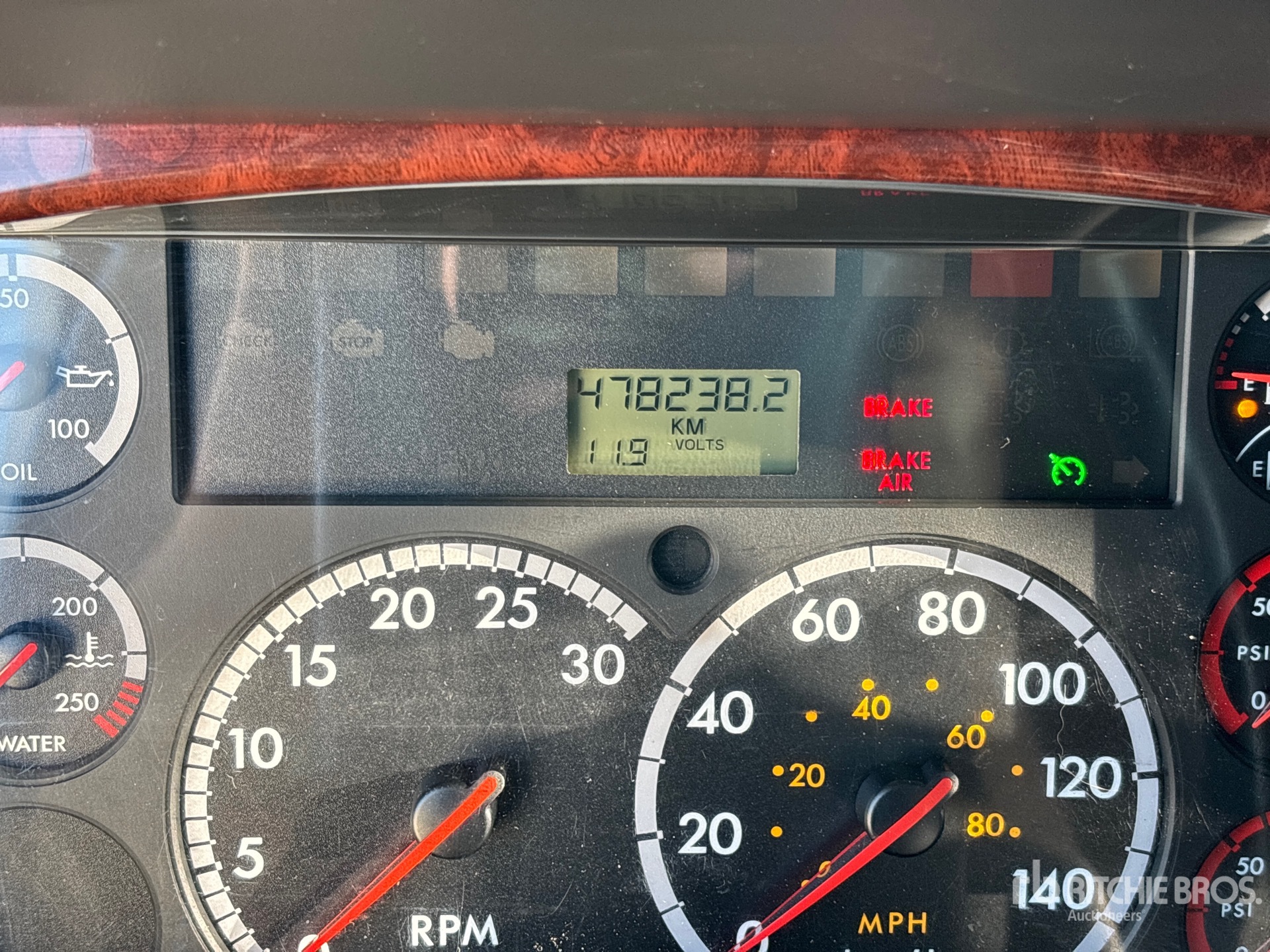 2014 Freightliner M2 106