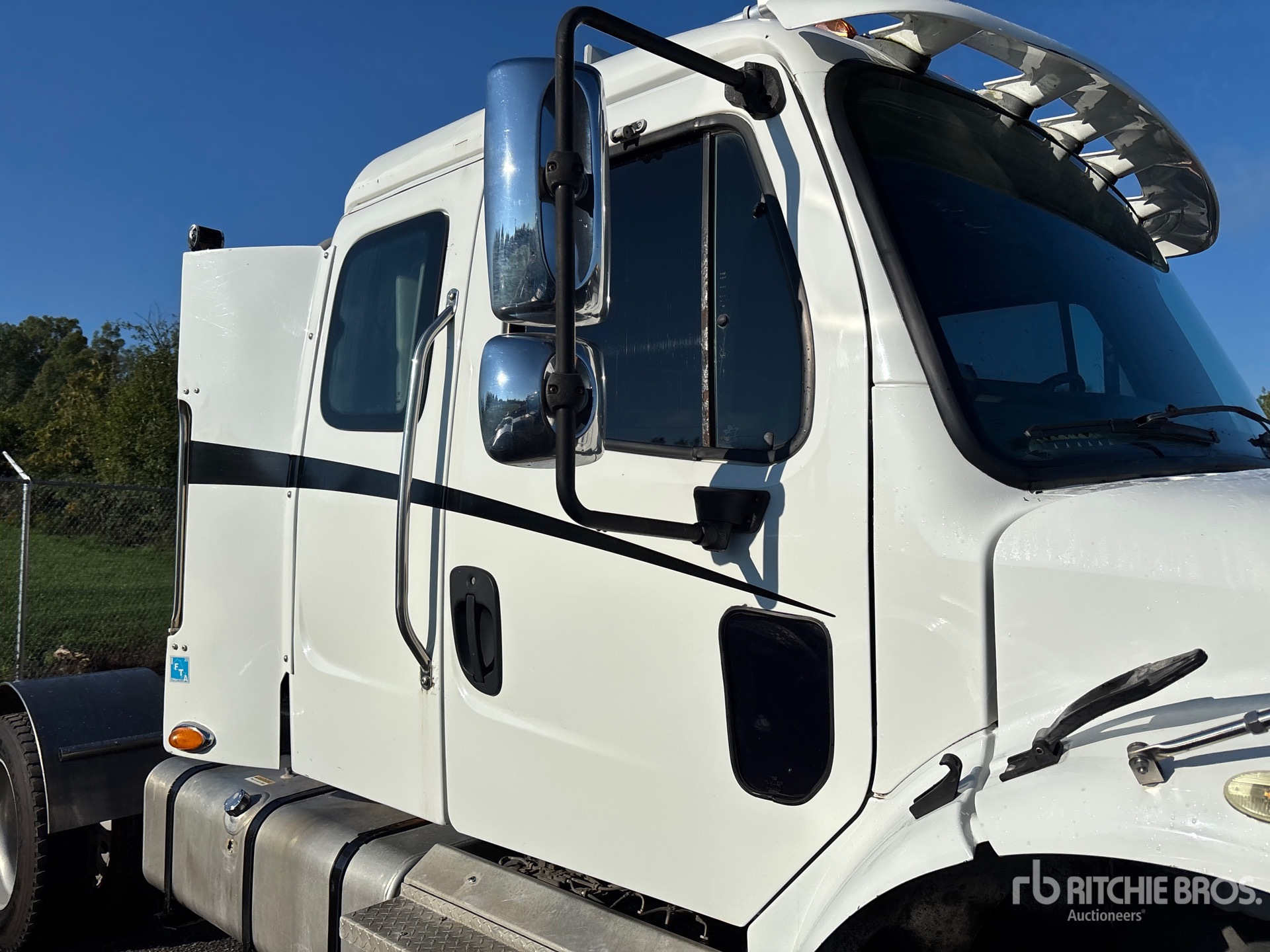 2014 Freightliner M2 106
