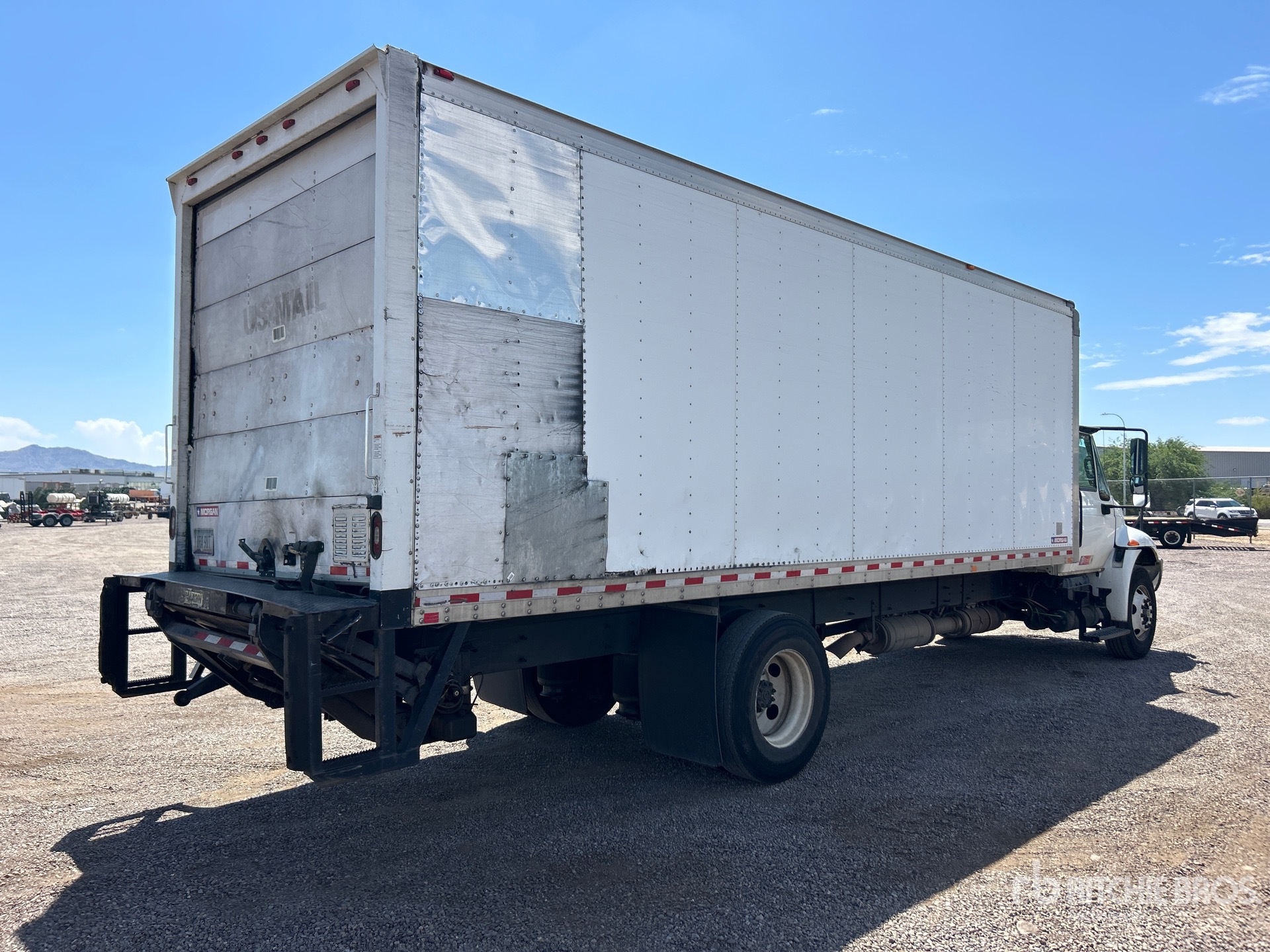 2017 International DuraStar 4300