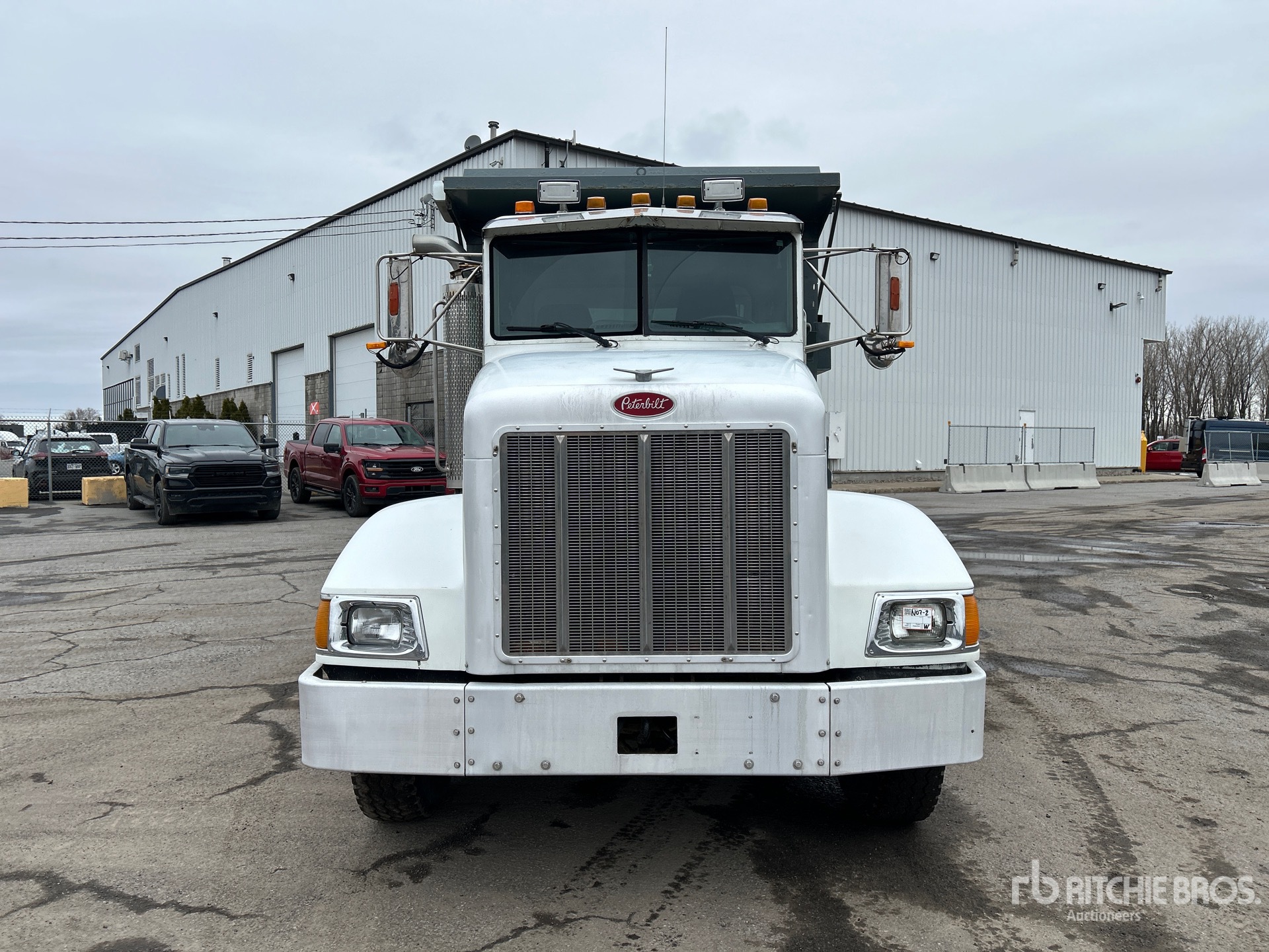 1996 Peterbilt 385