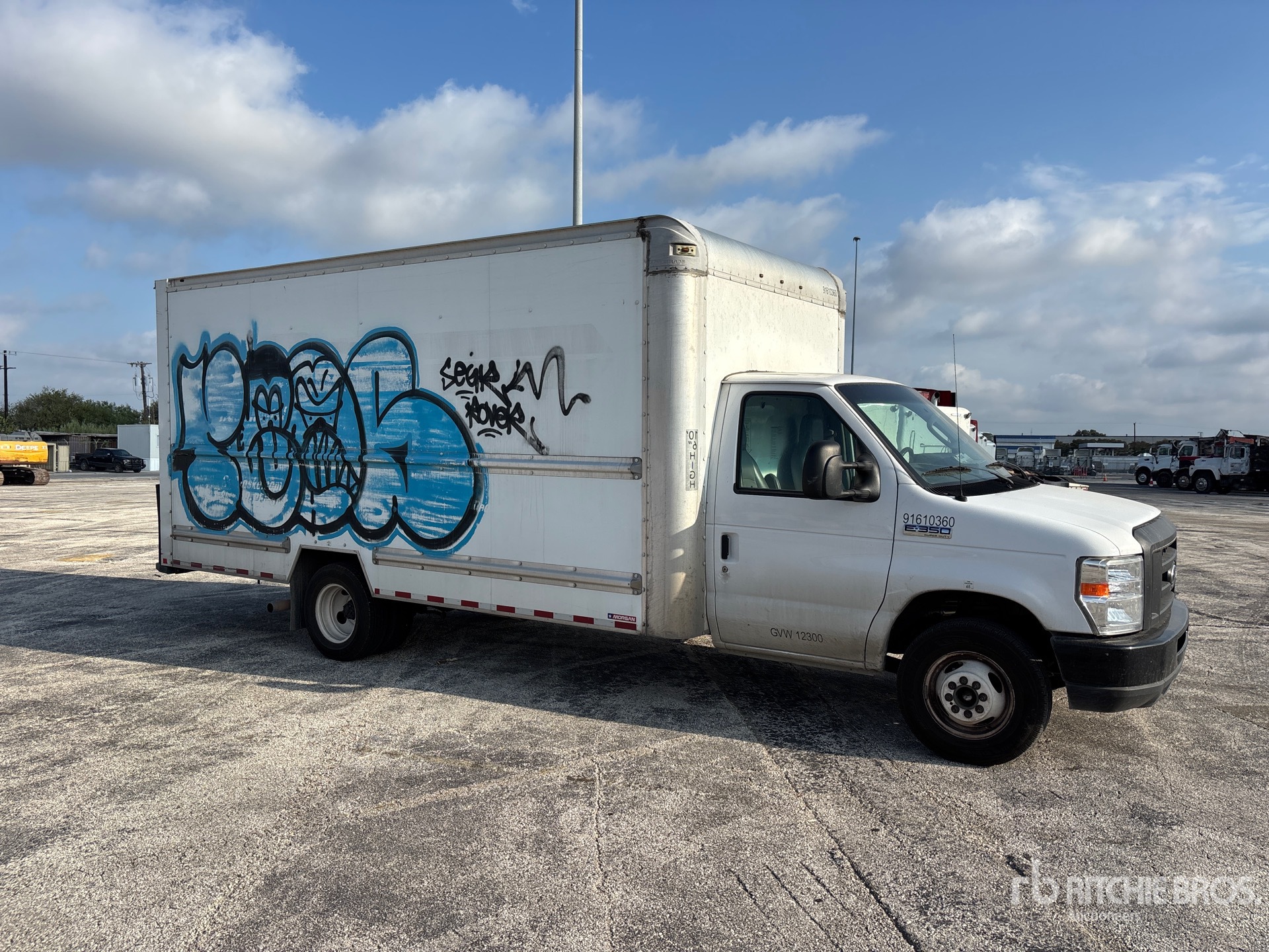 2018 Ford E-350