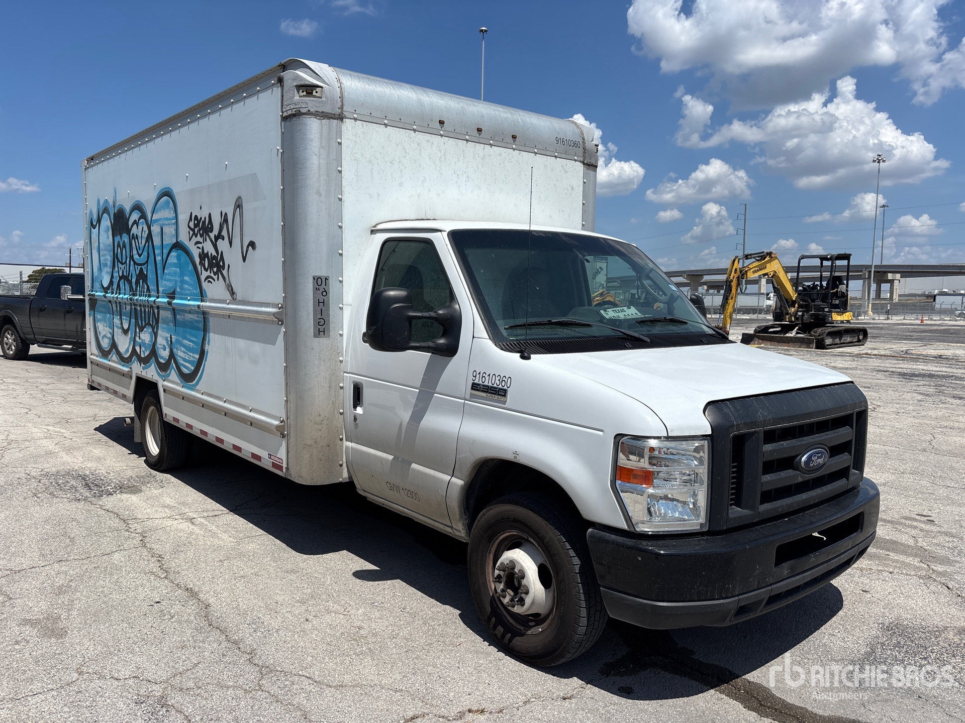 2018 Ford E-350