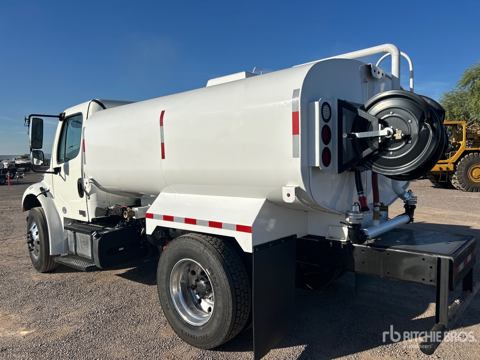 2024 Freightliner M2 106