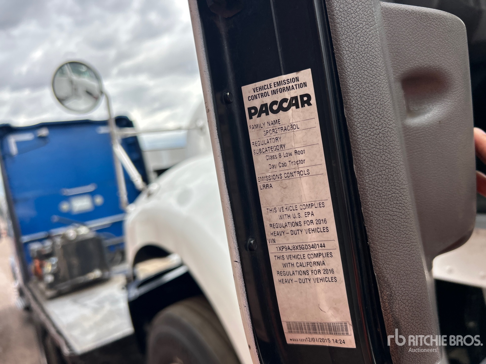2016 Peterbilt 382