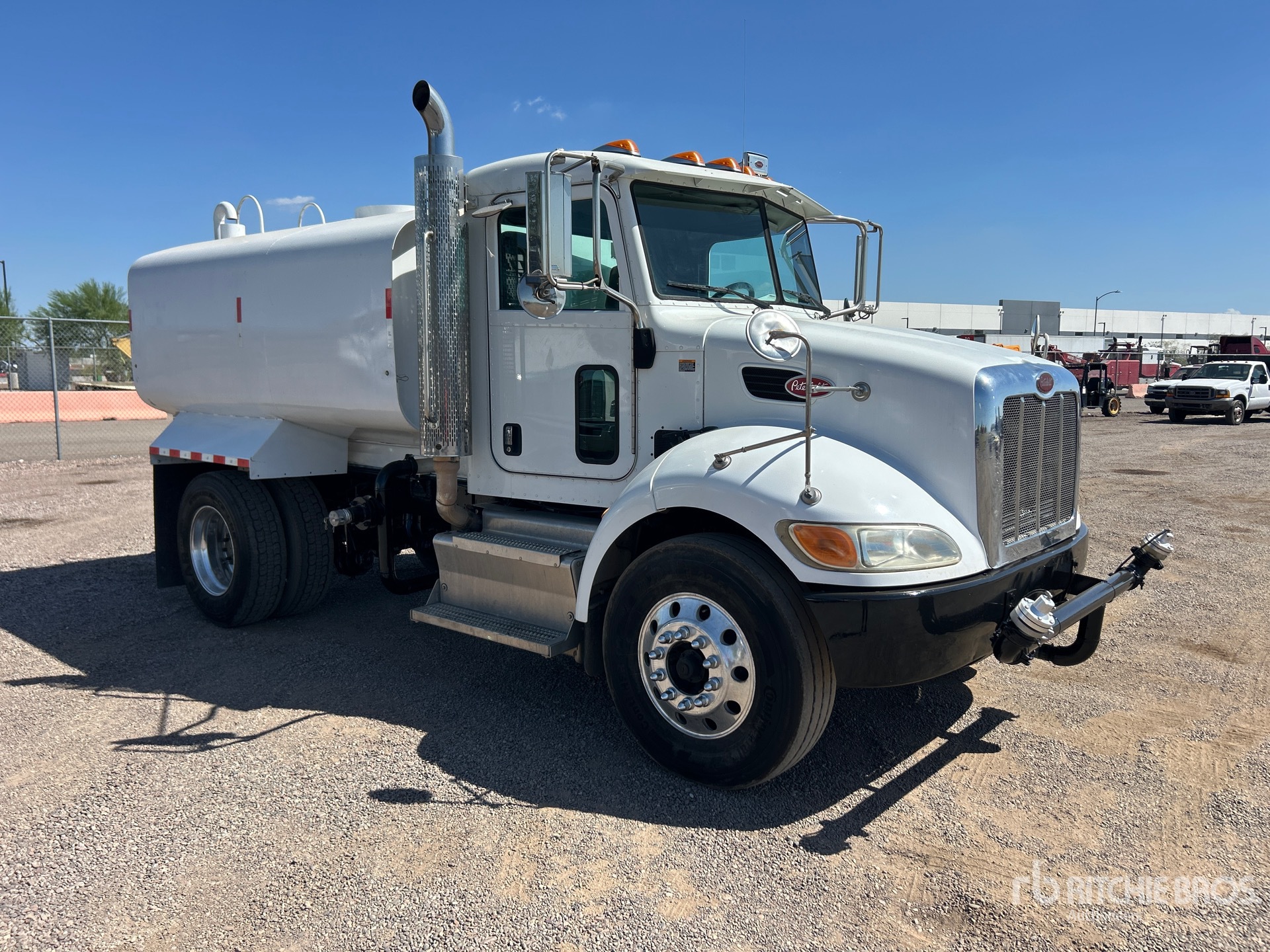 2014 Peterbilt PB337